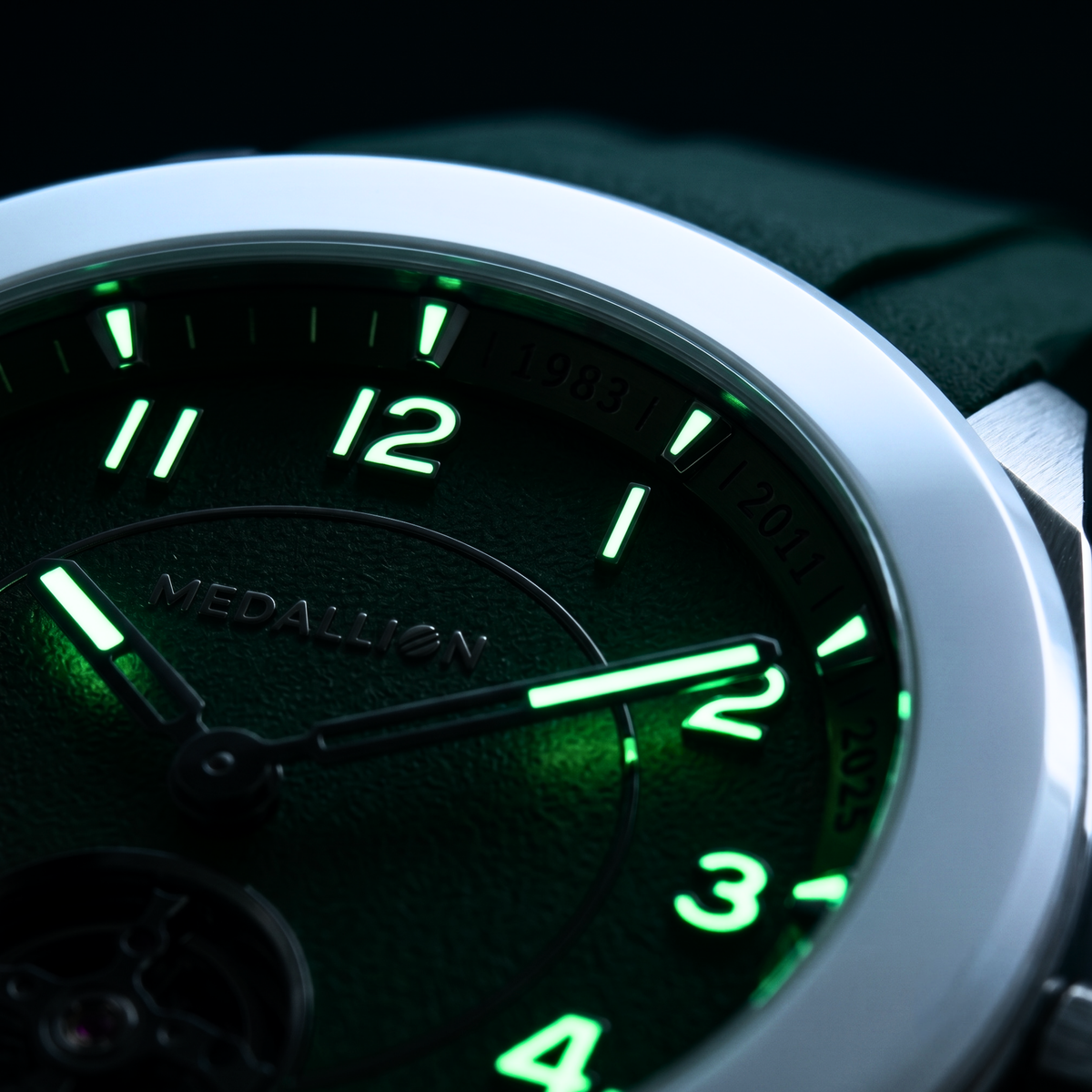 MEDALLION  The Cricket Watch | World Cup Edition | Silver with Green FKM Strap