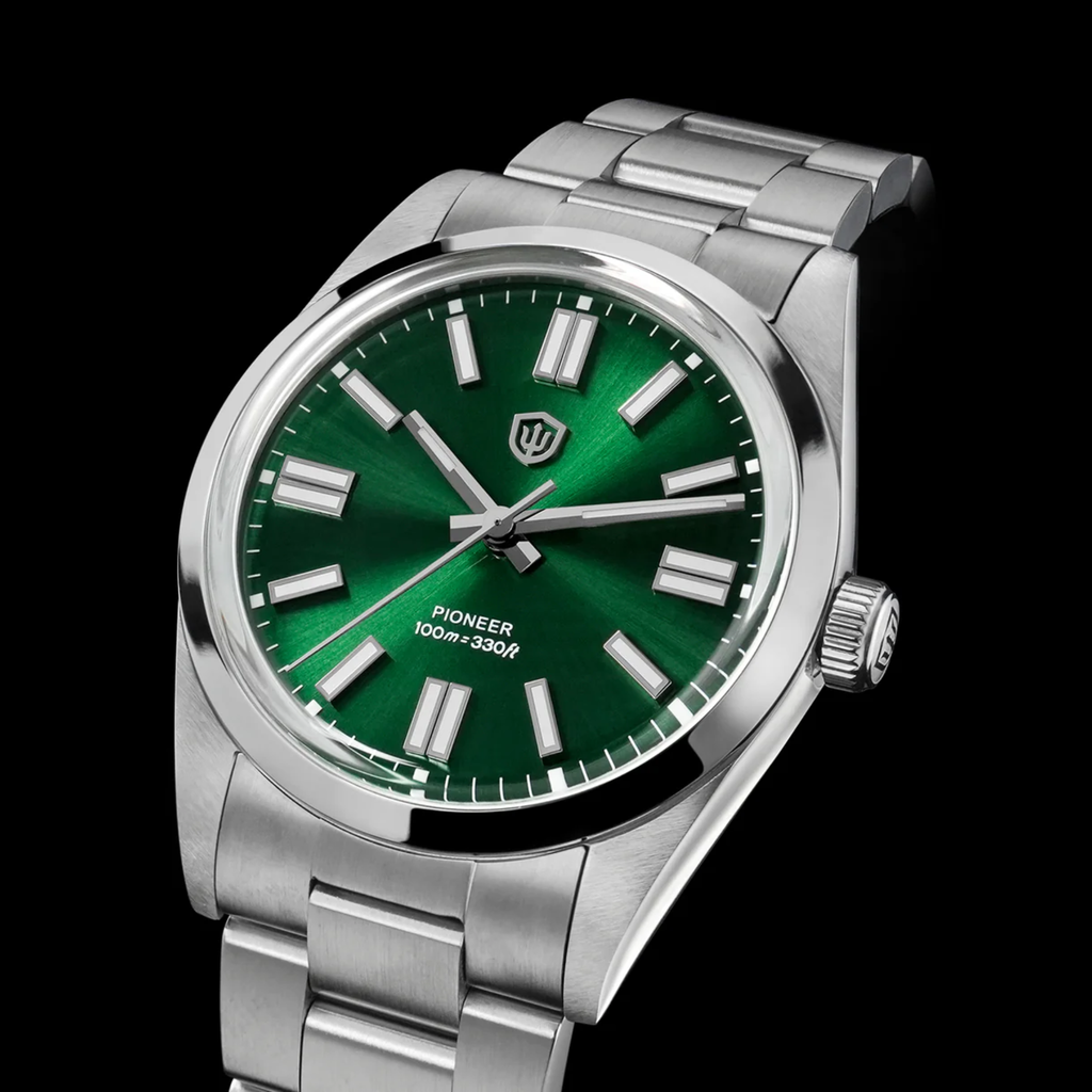 Watchdives WD1016B 37mm Pioneer VH31 Men Watch / Sunburst Green