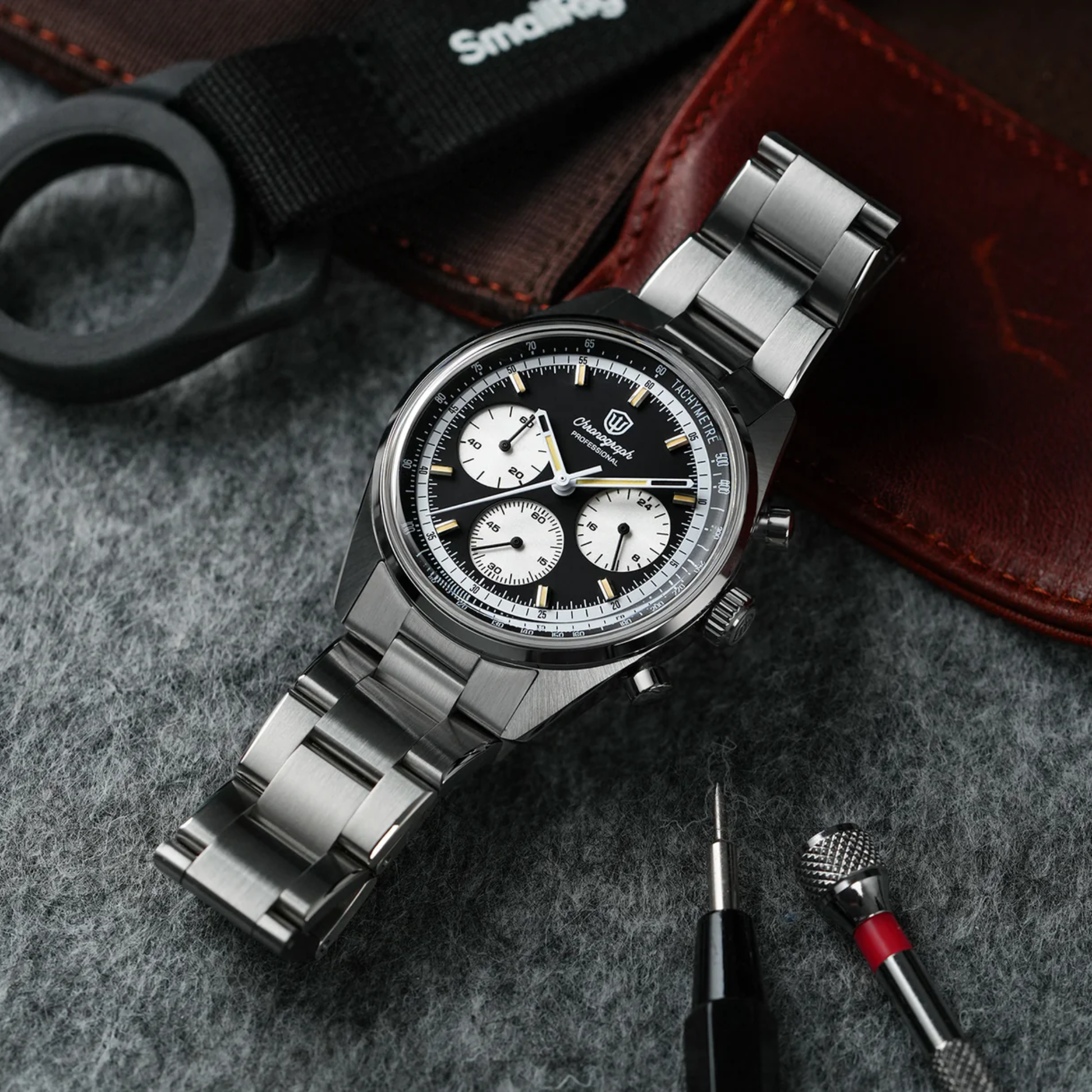 Watchdives WD0526 38.5mm VK63 Chronograph Watch (Black Onyx)