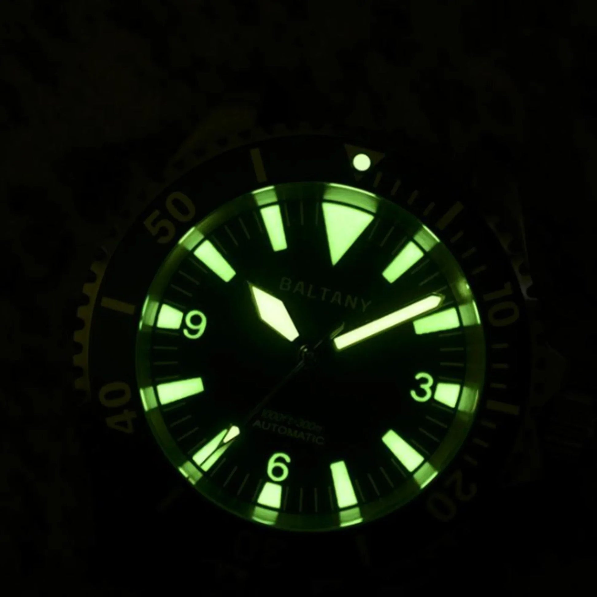 300M Waterproof Retro Military Style Dive Watch S3026 - DREAM WATCHES