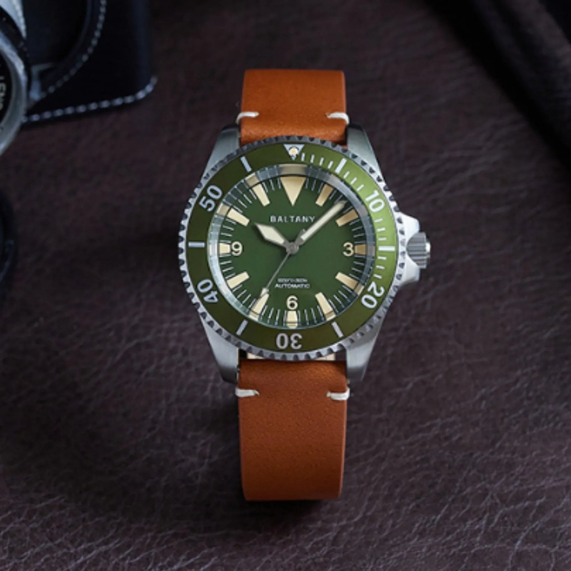 300M Waterproof Retro Military Style Dive Watch S3026 - DREAM WATCHES