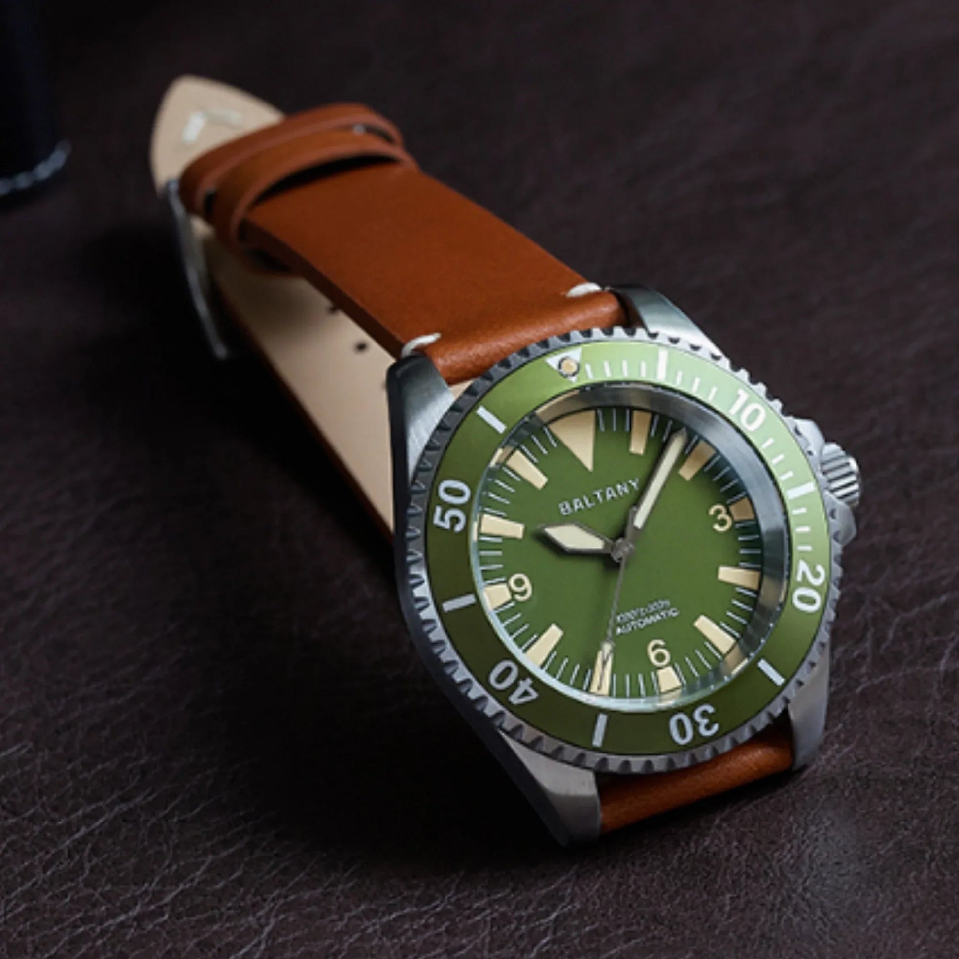 300M Waterproof Retro Military Style Dive Watch S3026 - DREAM WATCHES