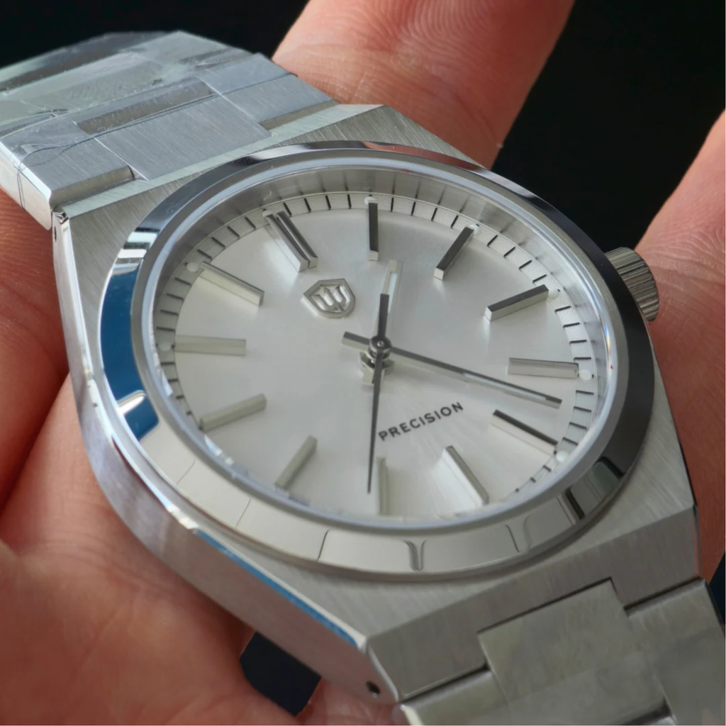 Watchdives WD0012 Vintage VH31 Men Watch / Sunray Silver