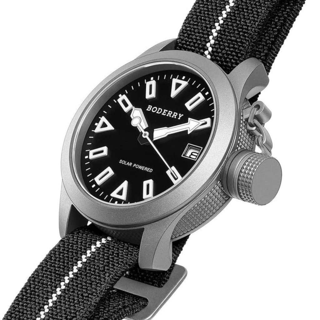 FALCON Canteen - Titanium Solar-Powered Watch | DIVE
