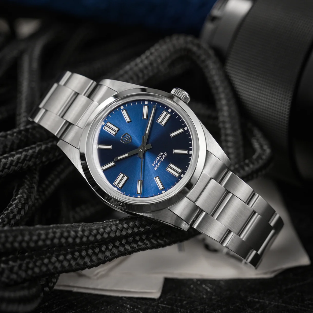 Watchdives WD1016B 37mm Pioneer VH31 Men Watch / Sunburst Blue