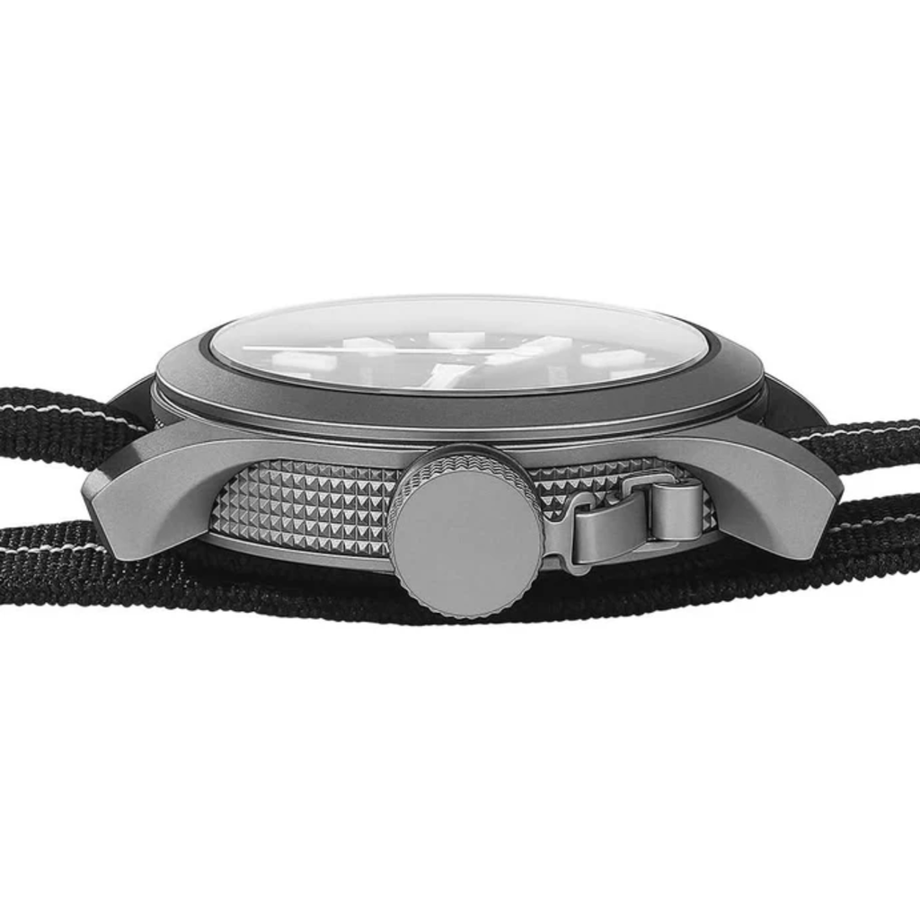 FALCON Canteen - Titanium Solar-Powered Watch | DIVE