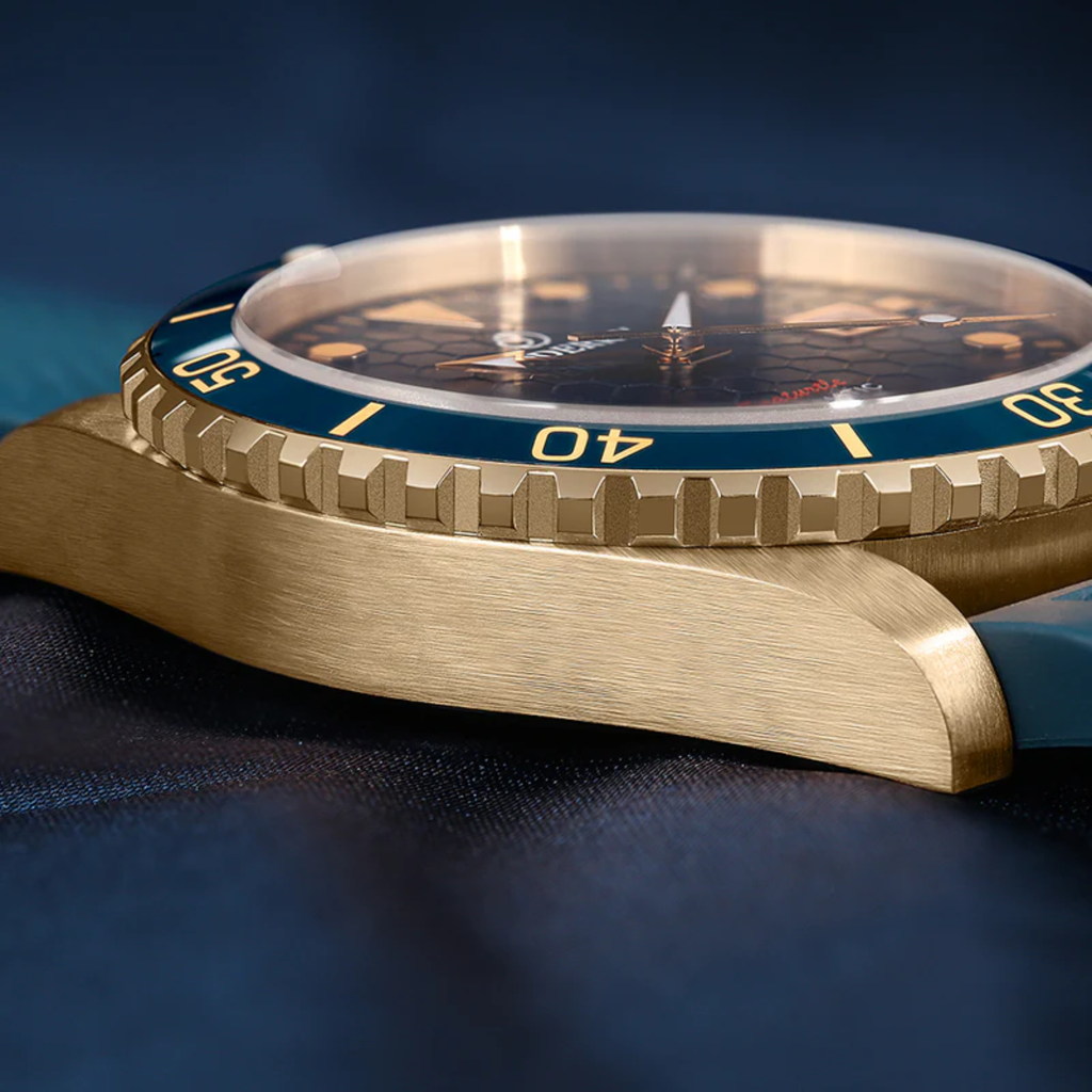 SEATURTLE OCEAN(BRONZE) - Automatic Bronze Diver Watch | Sea Blue/FKM Rubber