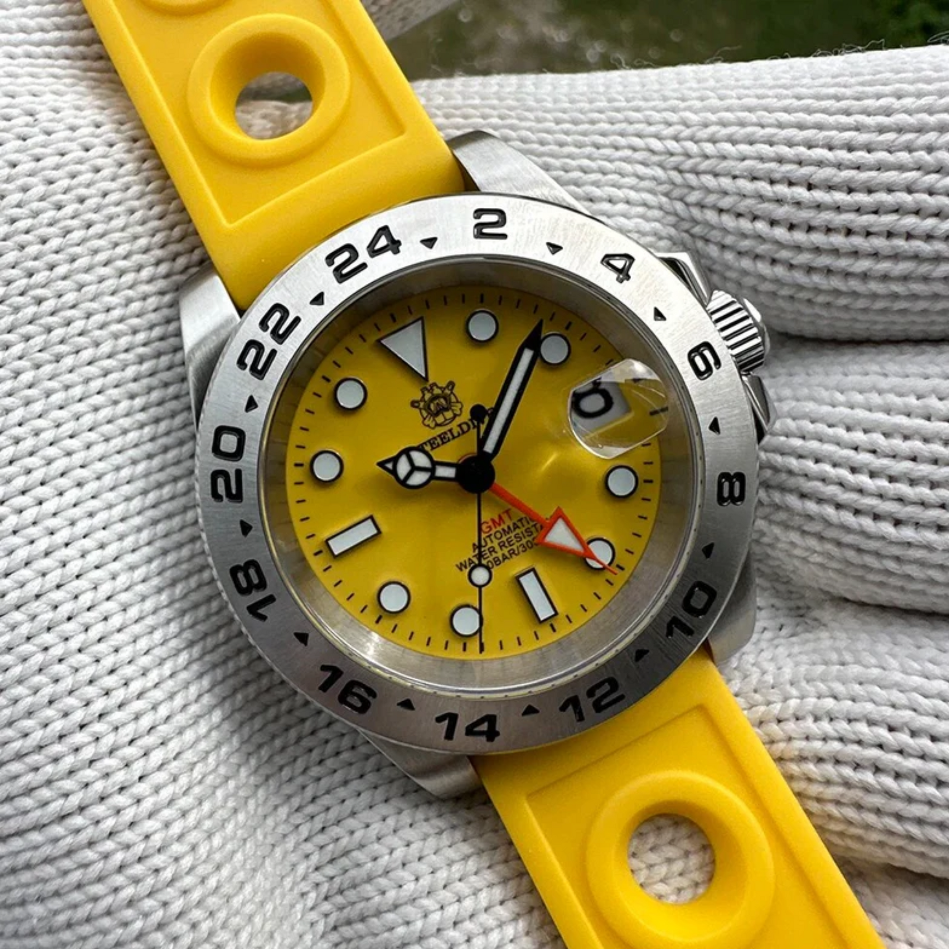 Steeldive SD1992 NH34 GMT Automatic Watch - Yellow Dial