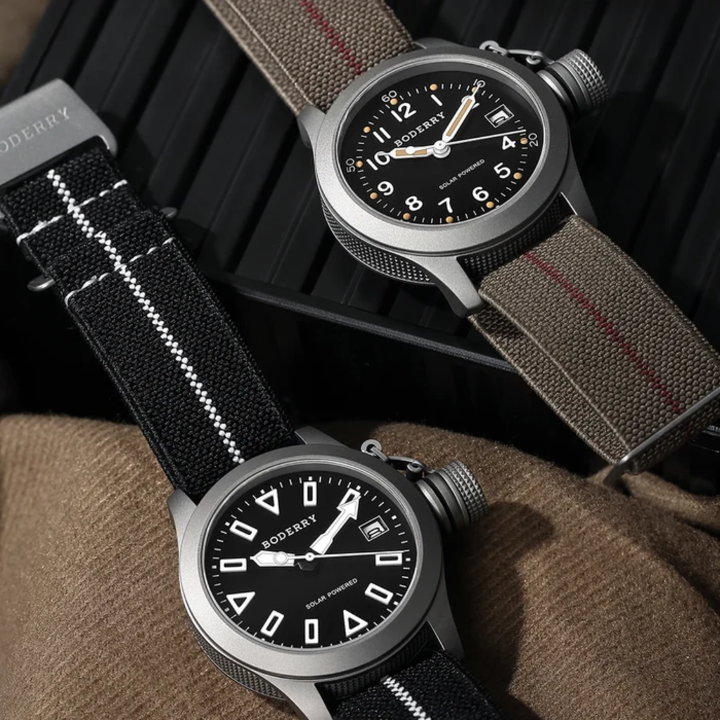 FALCON Canteen - Titanium Solar-Powered Watch | DIVE