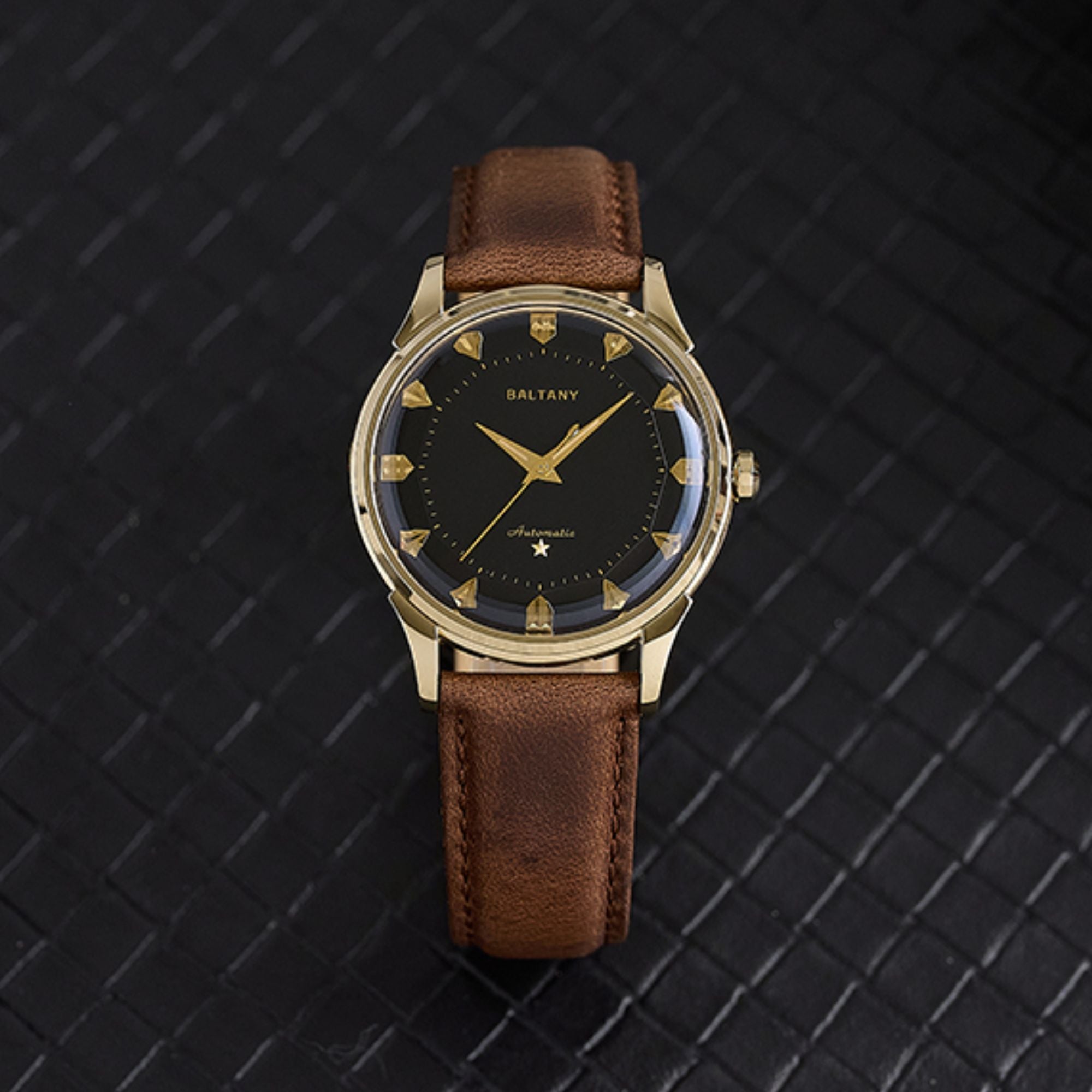 Classic Pie-Pan Dial Dog-leg Lugs Vintage Watch Remake S4090