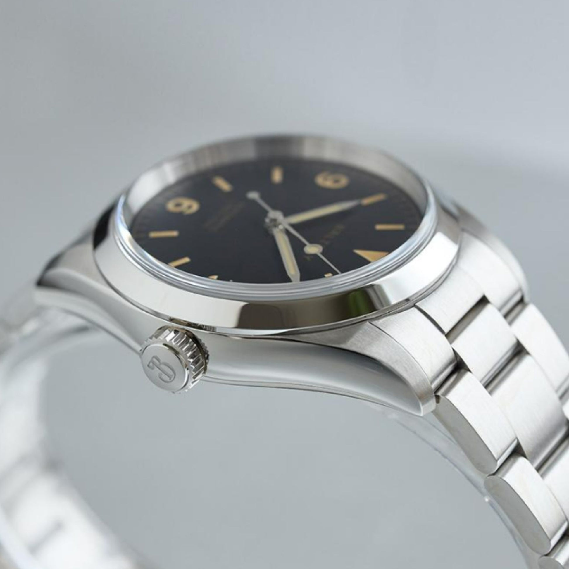 Microbrand Timepiece Distressed Hands 39mm Explorer S4091B - Seiko NH38 Movement