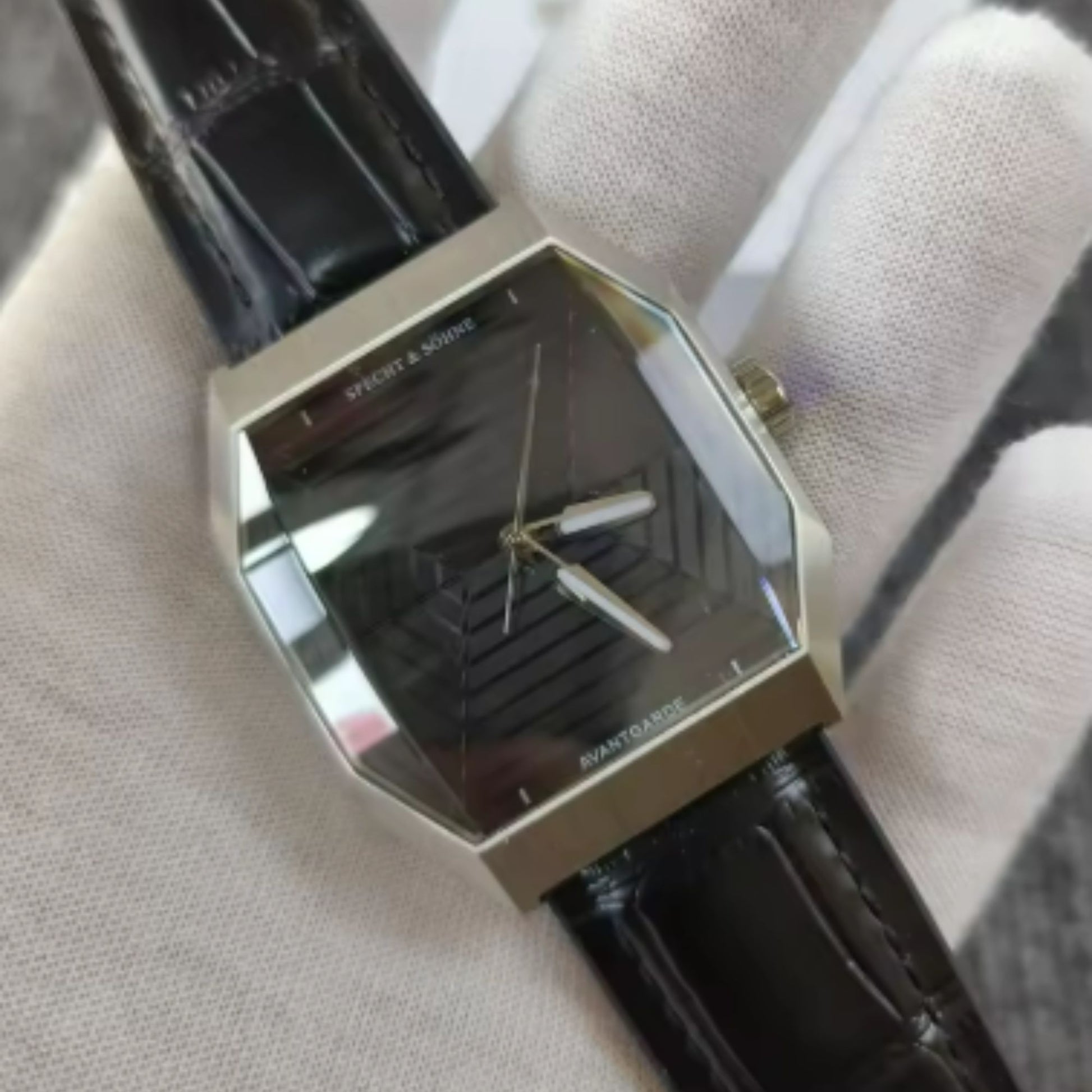 Avant-Garde Black Edition - DREAM WATCHES