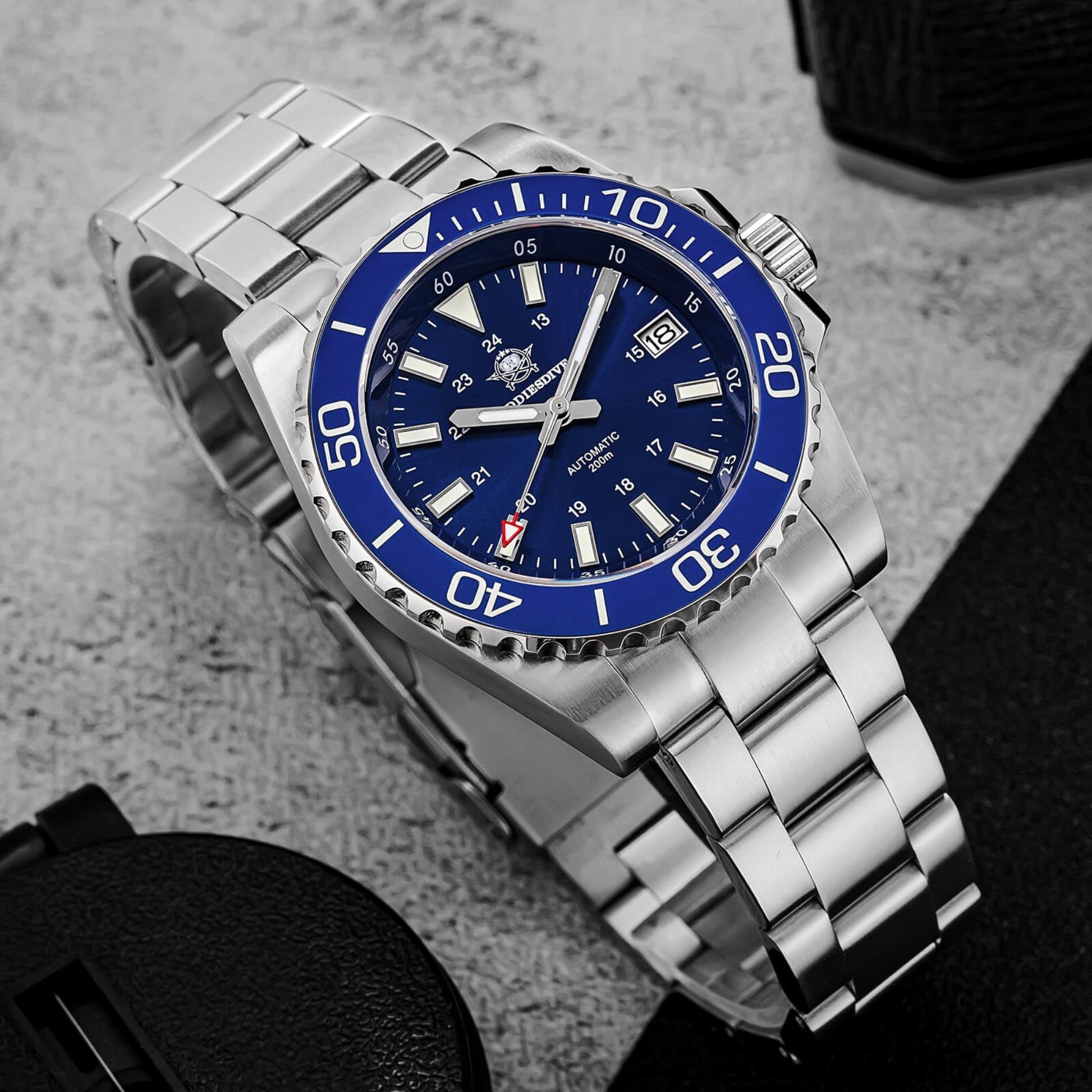 ADDIESDIVE Retro Baton Hand Sub NH35 Dive Watch AD2086