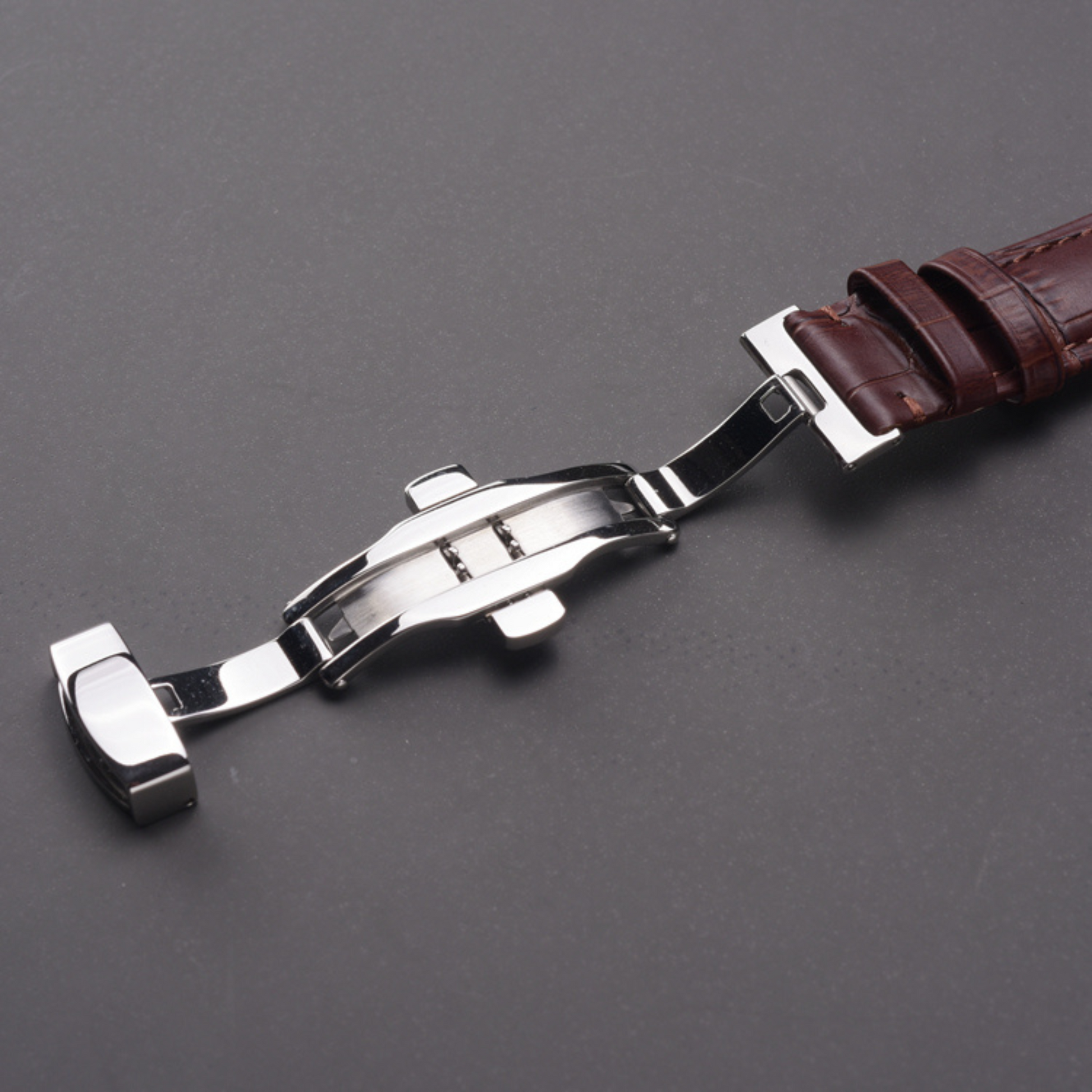 Quality Leather Watchbands Watch Band/Strap with butterfly buckle - Brown with White stiching (20 mm)