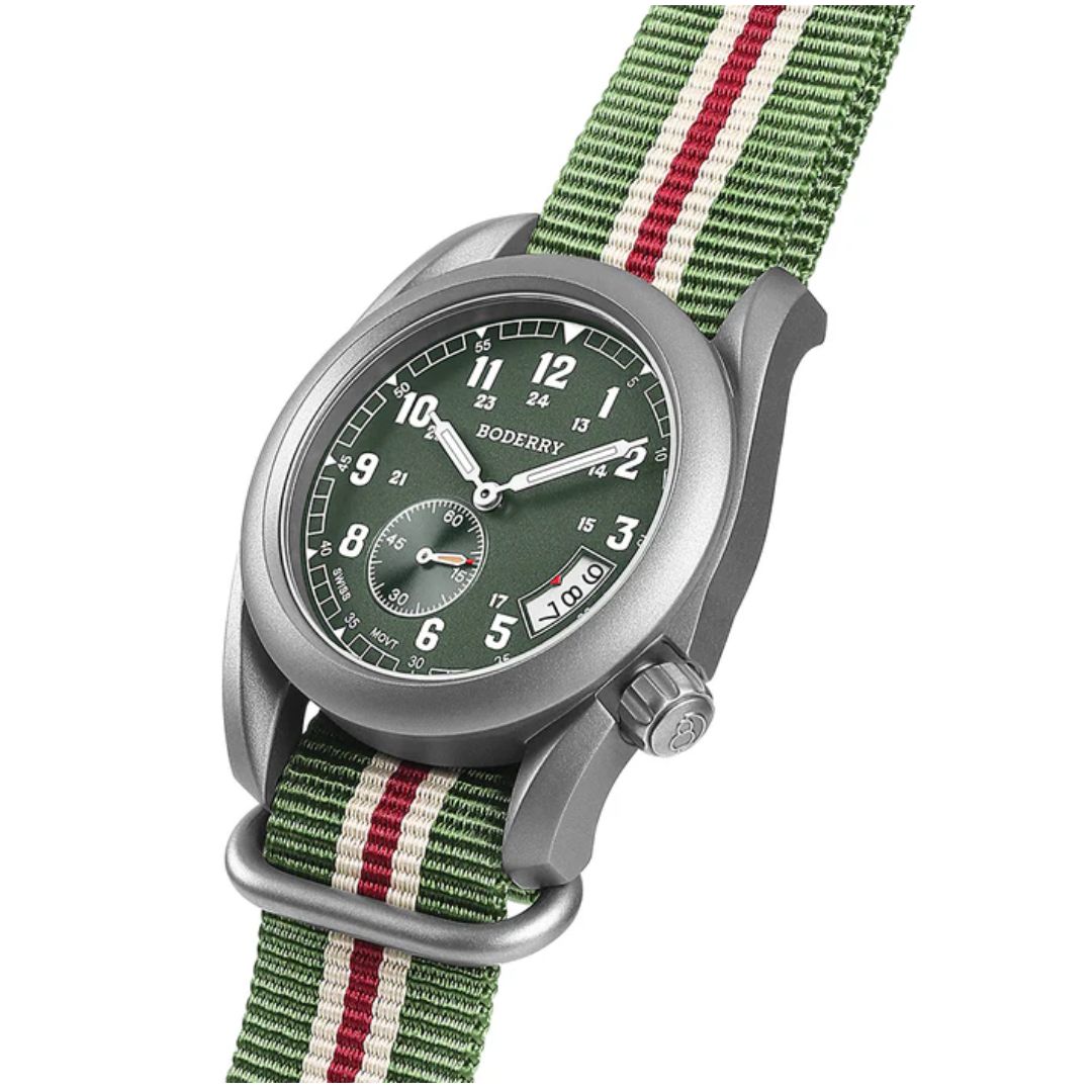 VOYAGER 38 - 100M Waterproof Titanium Field Watch | Green