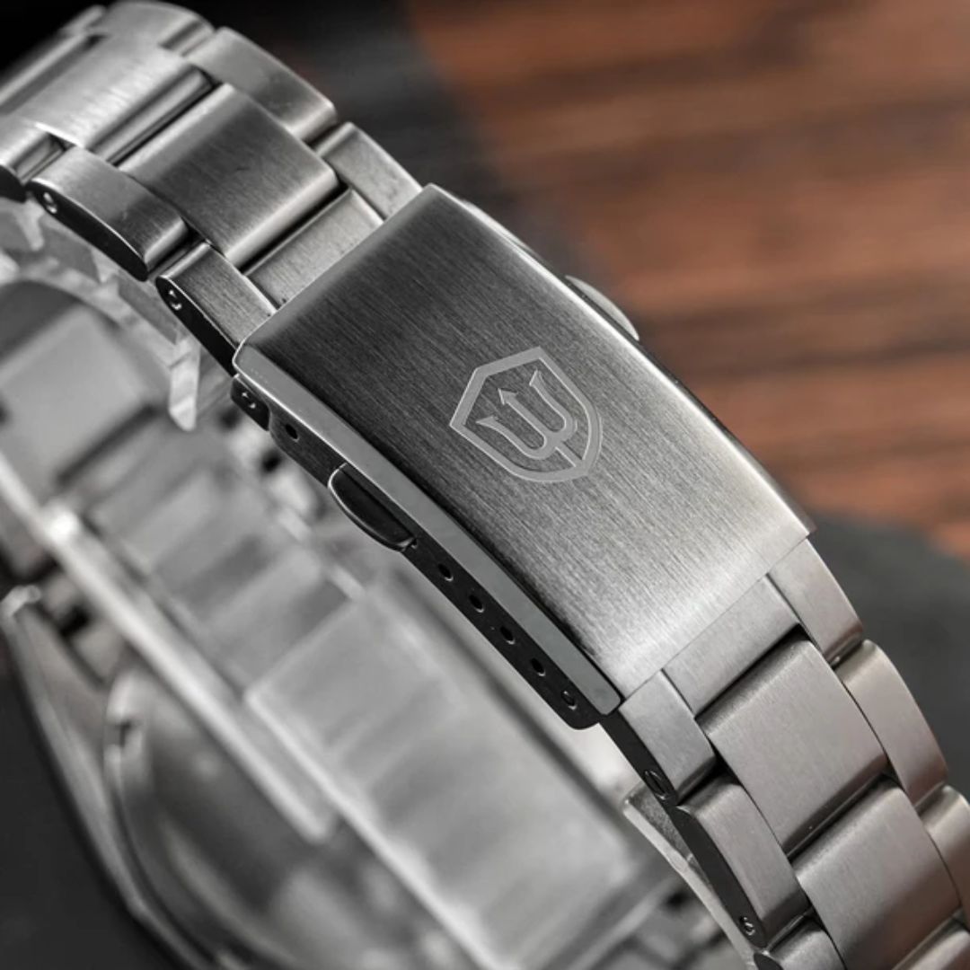 Watchdives WD1016 37mm VH31 Explore Men Watch