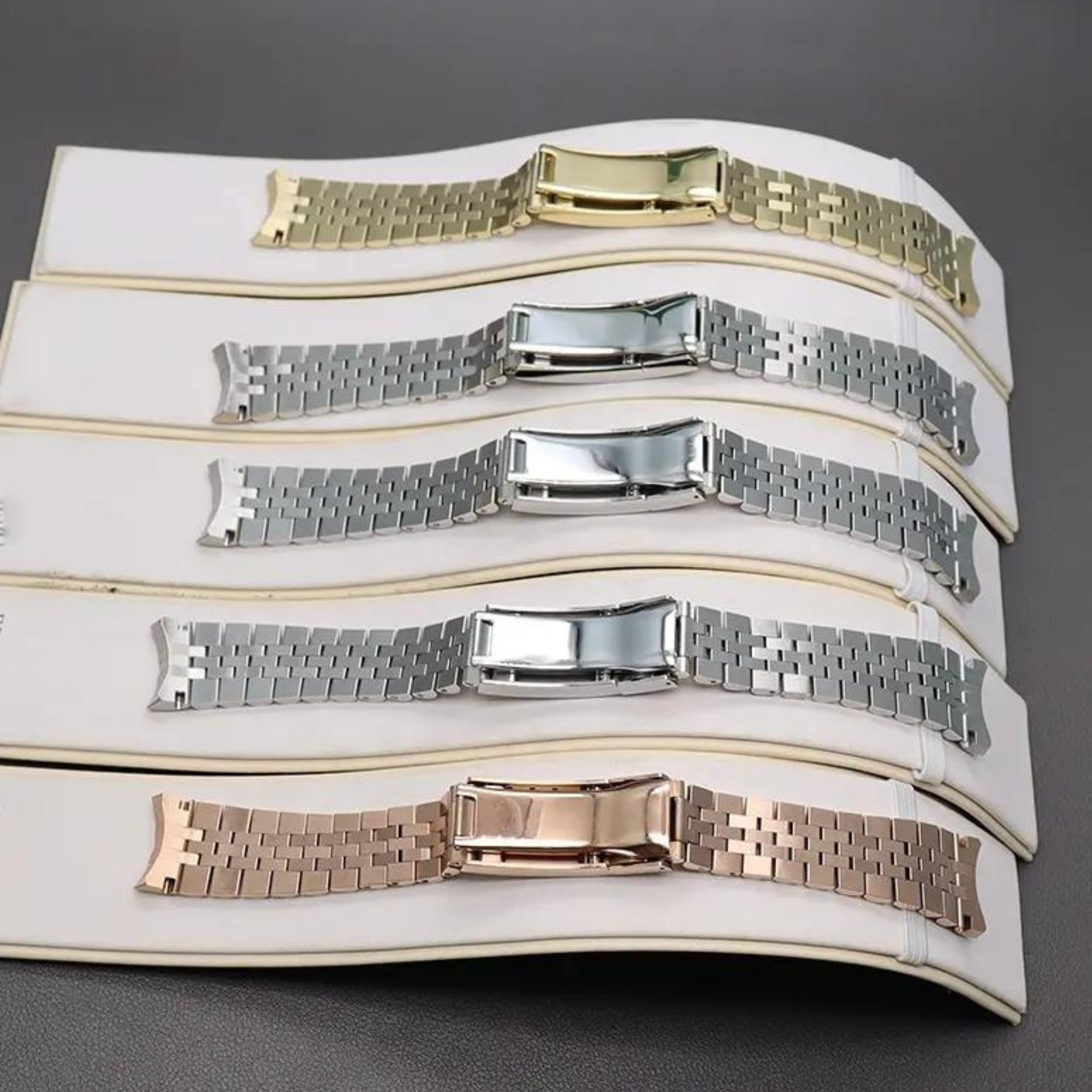 Stainless Steel Stainless Steel Watch Strap With Silver Security Buckle 20mm,  22mm, 24mm Wrist Bracelet With 3 Beads And Pins 230921 From Yujia05, $9.13  | DHgate.Com