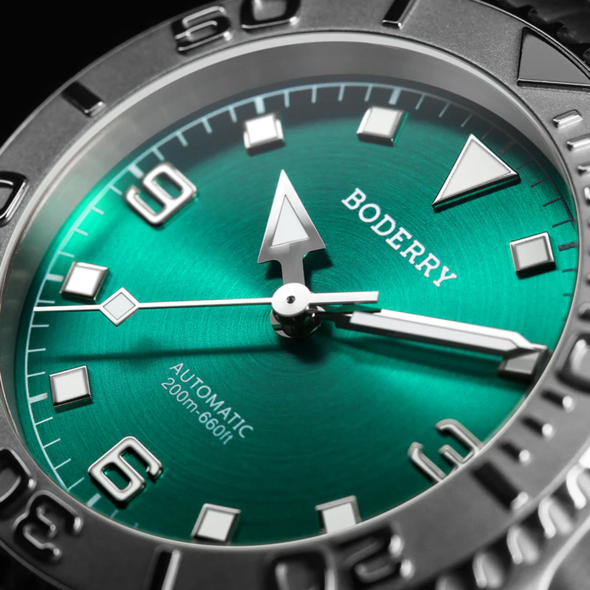 ADMIRAL 3-Hand No-Date - 200M Waterproof Titanium Automatic Diver Watch | Aurora Green