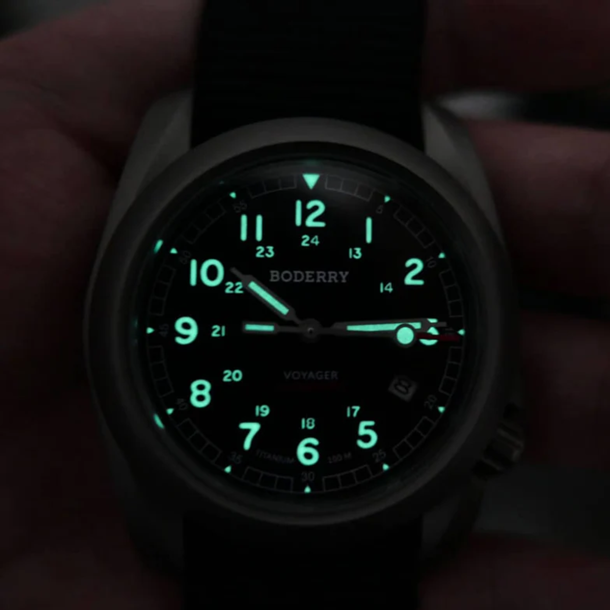 VOYAGER - 100M Waterproof Titanium Automatic Field Watch | Black