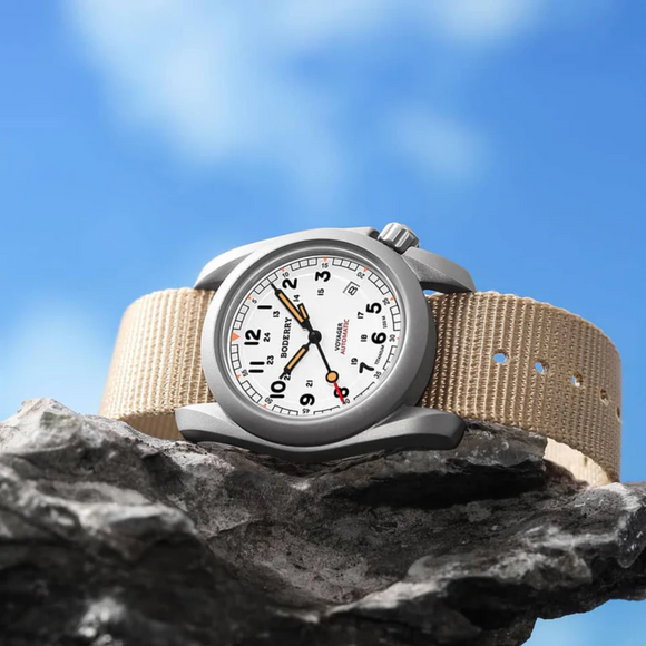 VOYAGER - 100M Waterproof Titanium Automatic Field Watch | White