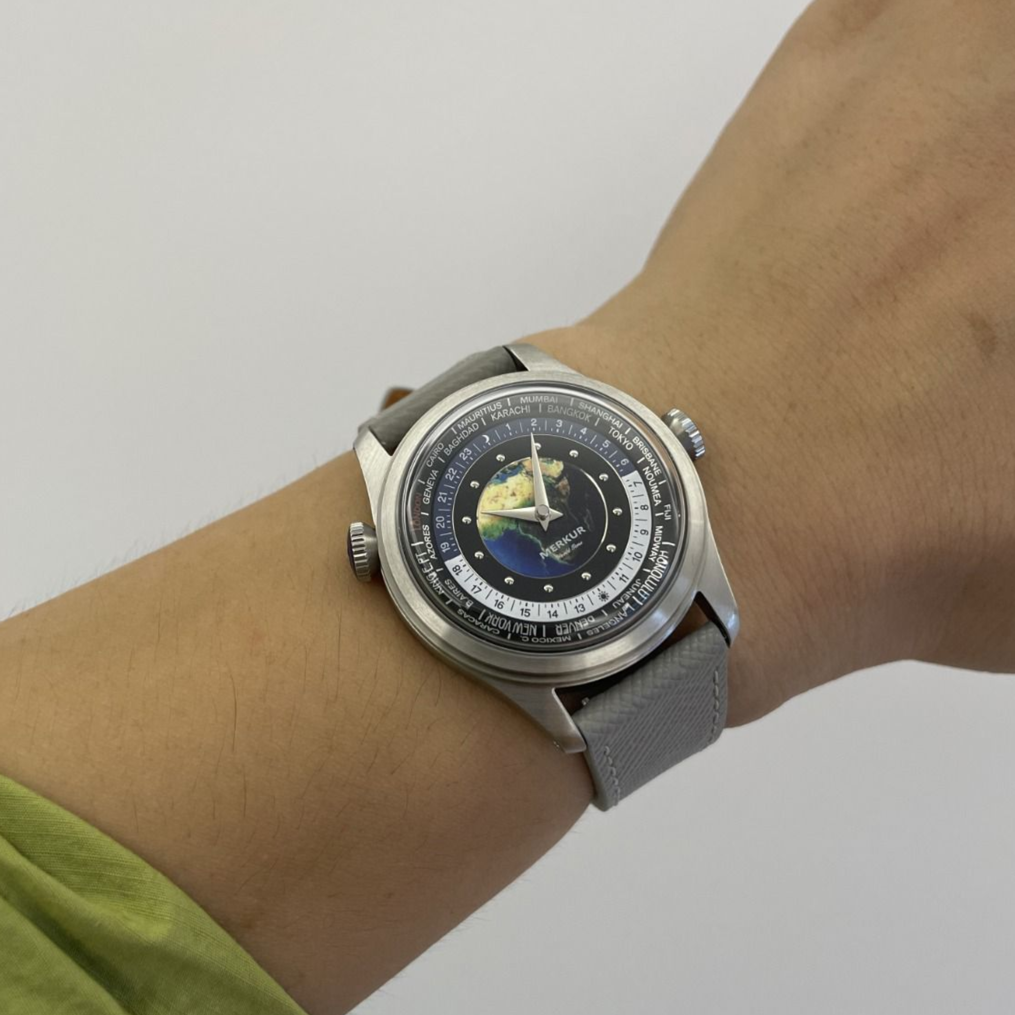 NEW MERKUR Dual Crown World casual manual mechanical watch steel watch Vintage Date Window