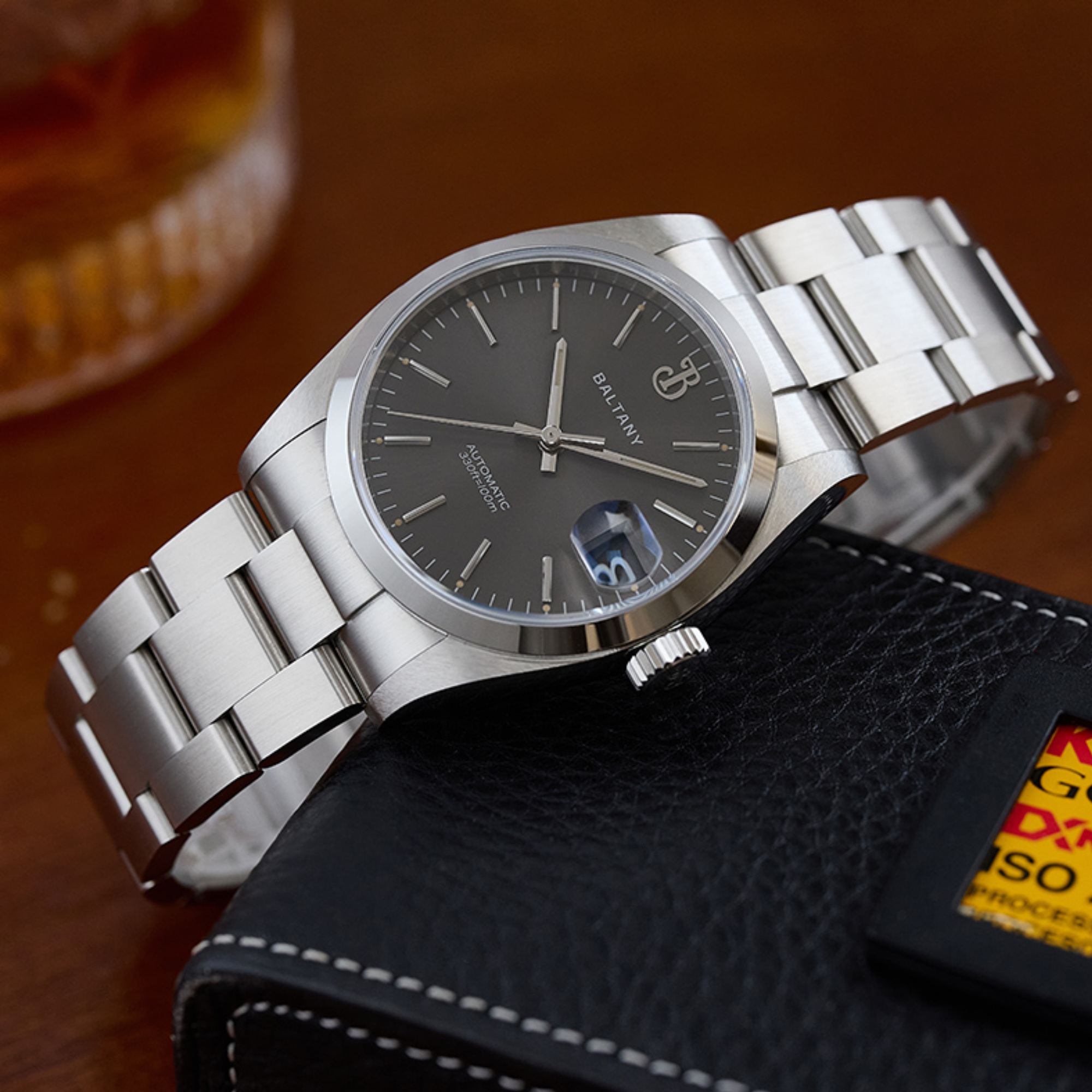 Baltany 36mm Smooth Bezel Perpetual DJ Homage Watch S4095