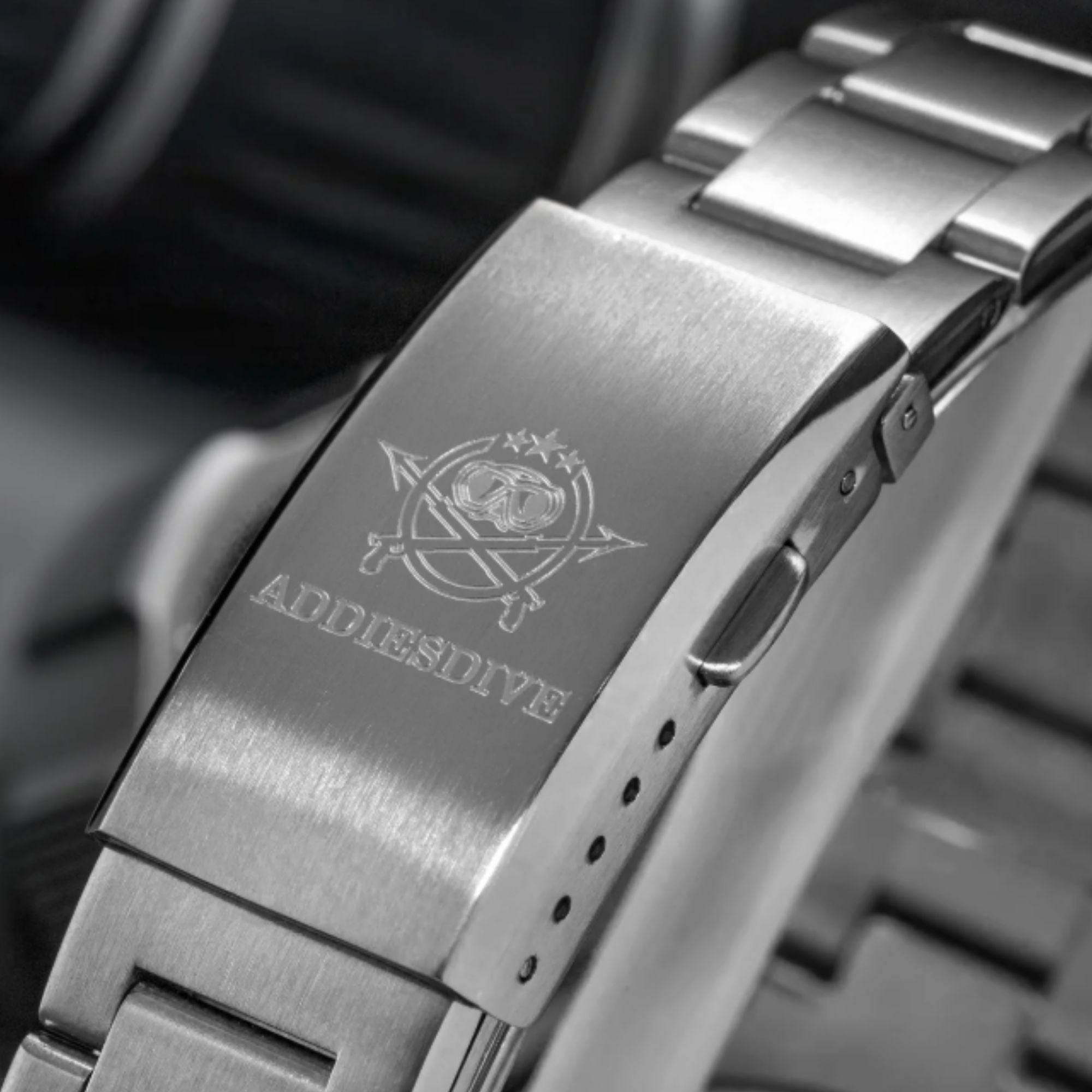 ADDIESDIVE Sharkmaster 300 Automatic Dive Watch AD2056