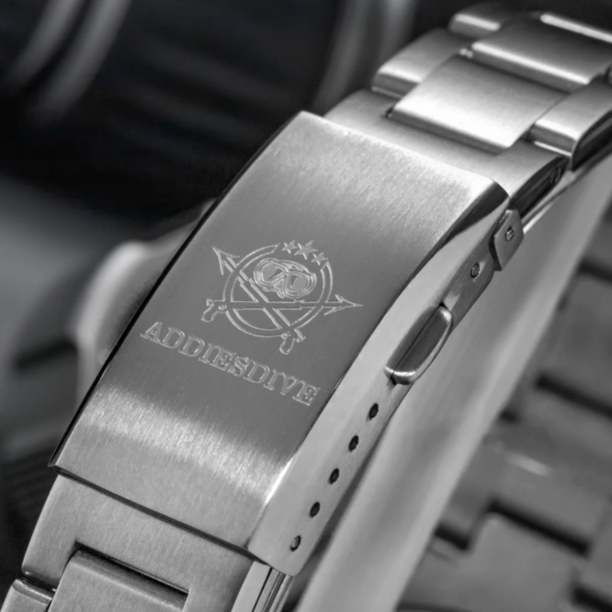 ADDIESDIVE Sharkmaster 300 Automatic Dive Watch AD2056