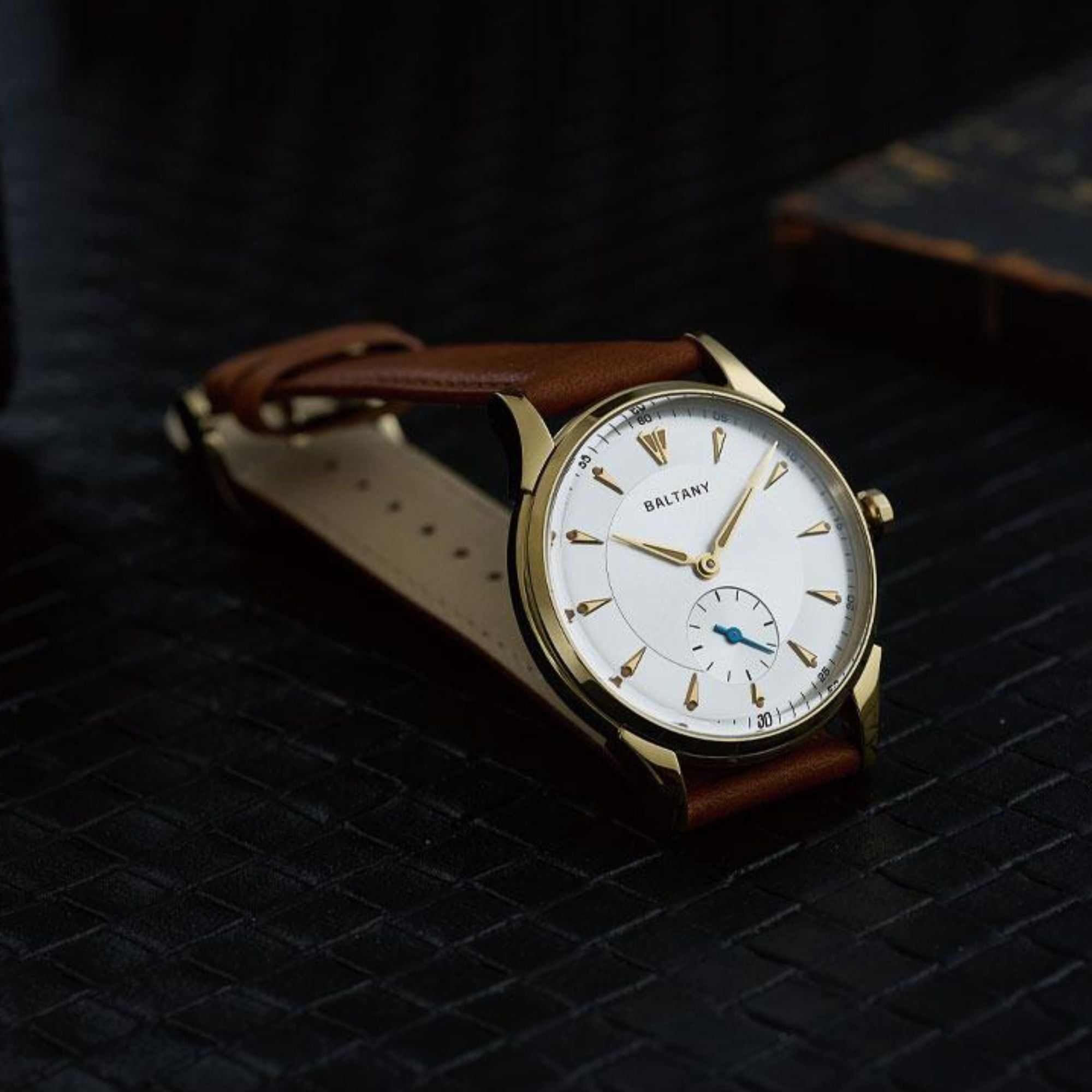 Baltany Design Retro Style ST1701 Mechanical Watch S4101