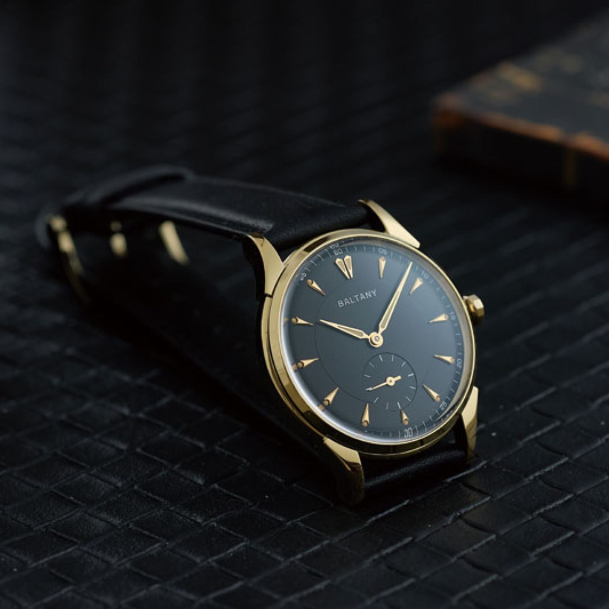 Baltany Design Retro Style ST1701 Mechanical Watch S4101