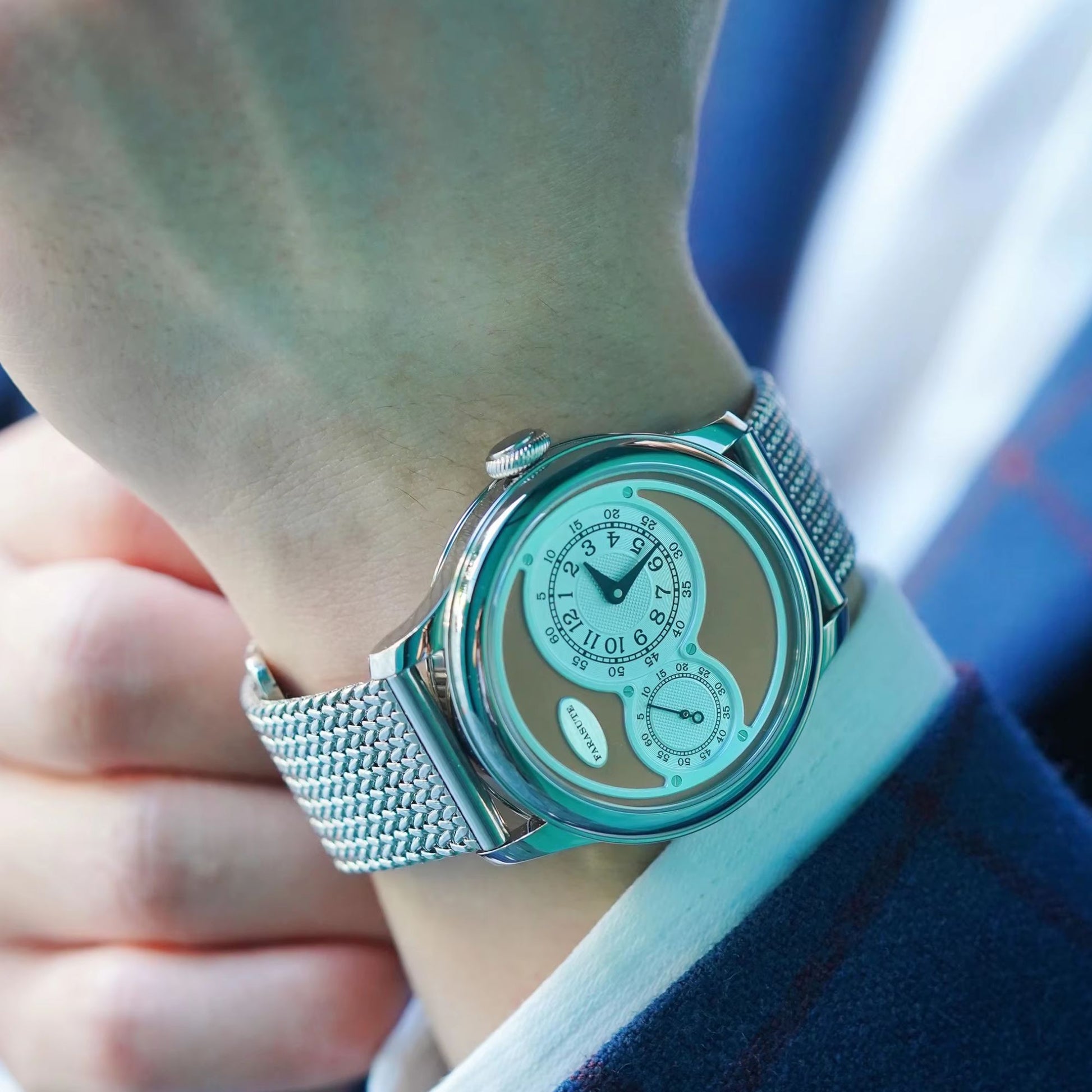 FARASUTE Mechanical wristwatch with custom movement - Salmon