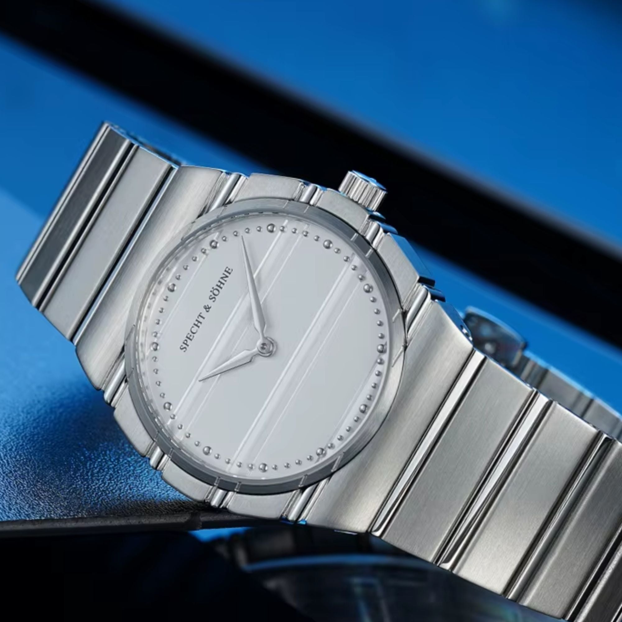 Specht & Söhne Royale ultra-thin quartz wristwatch