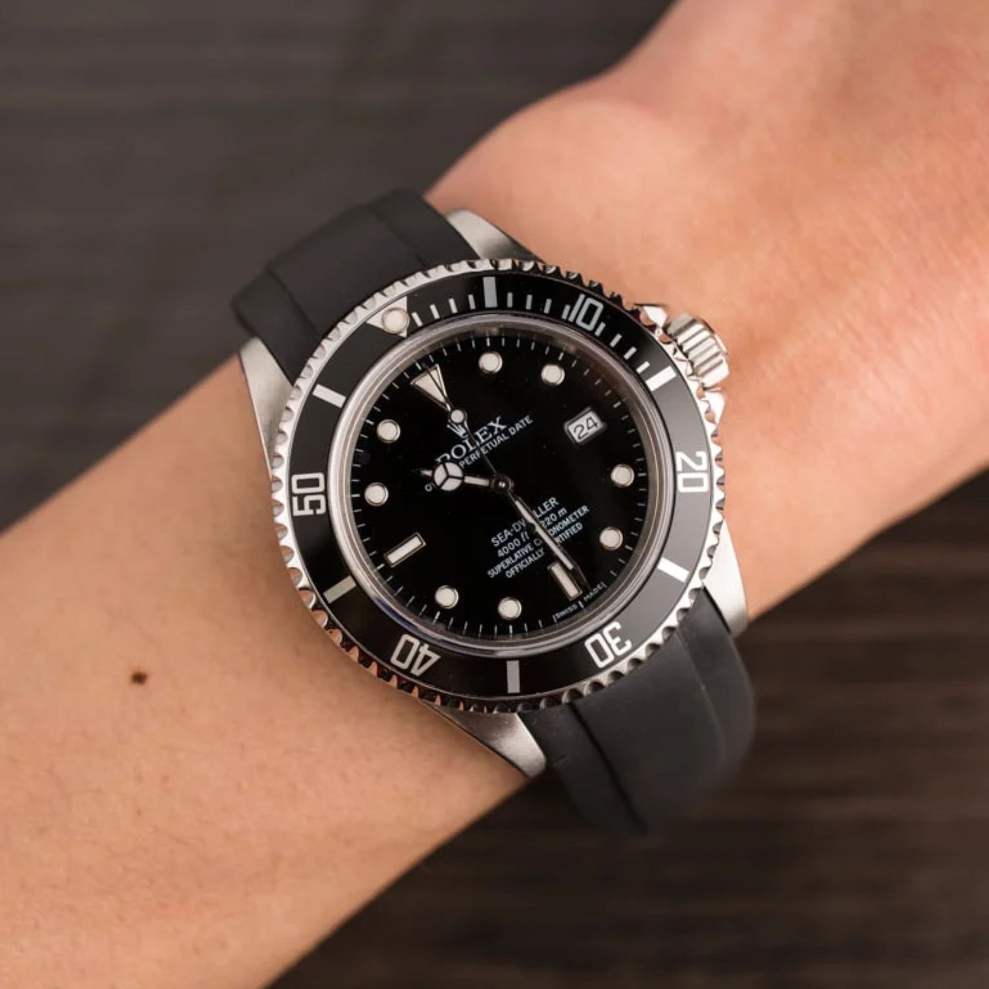 High End Curved FKM Rubber Watch Band with Oyster Style Deployment Clasp: 20 mm - Black with Rose Gold Dual tone