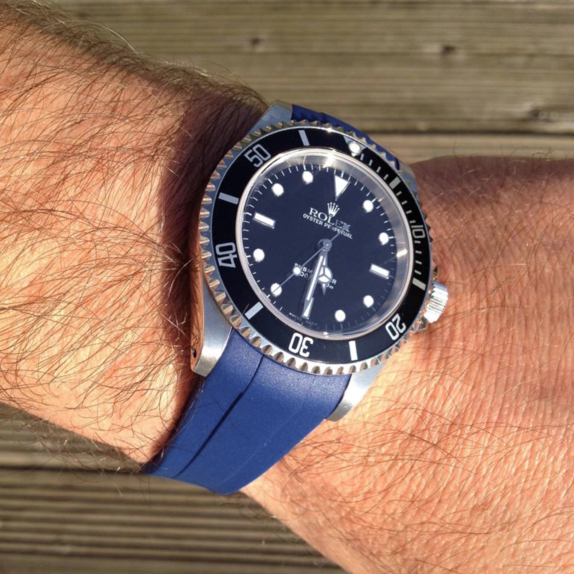 High End Curved FKM Rubber Watch Band With Oyster Style Deployment Clasp: 20 MM - Blue With Rose Gold