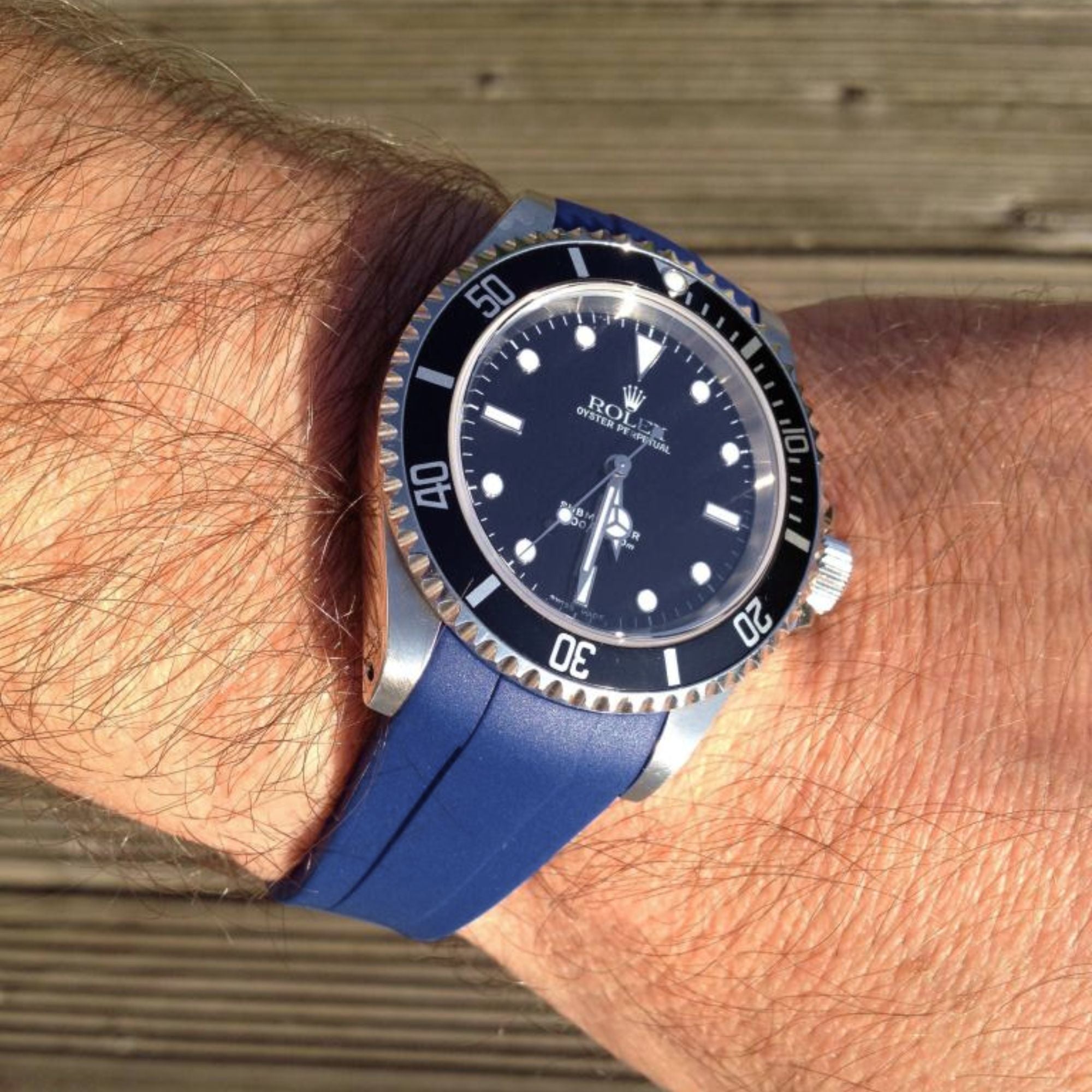High End Curved FKM Rubber Watch Strap - Oyster Style Deployment Clasp 20mm - Blue with Black Clasp