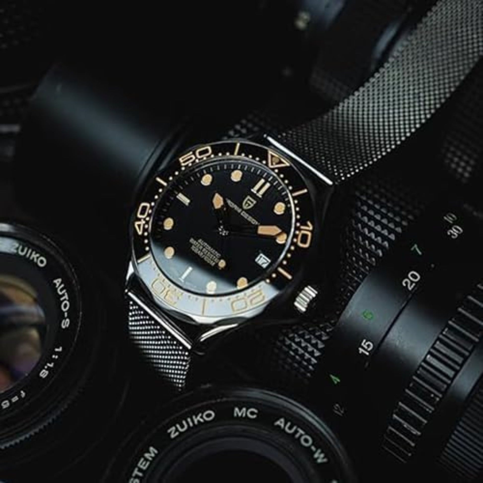 Pagani Design PD-1667 40mm Mens Automatic Waterproof Mechanical Watch with (Japanese NH-35 Movement) 007 Seamaster - Mesh Strap