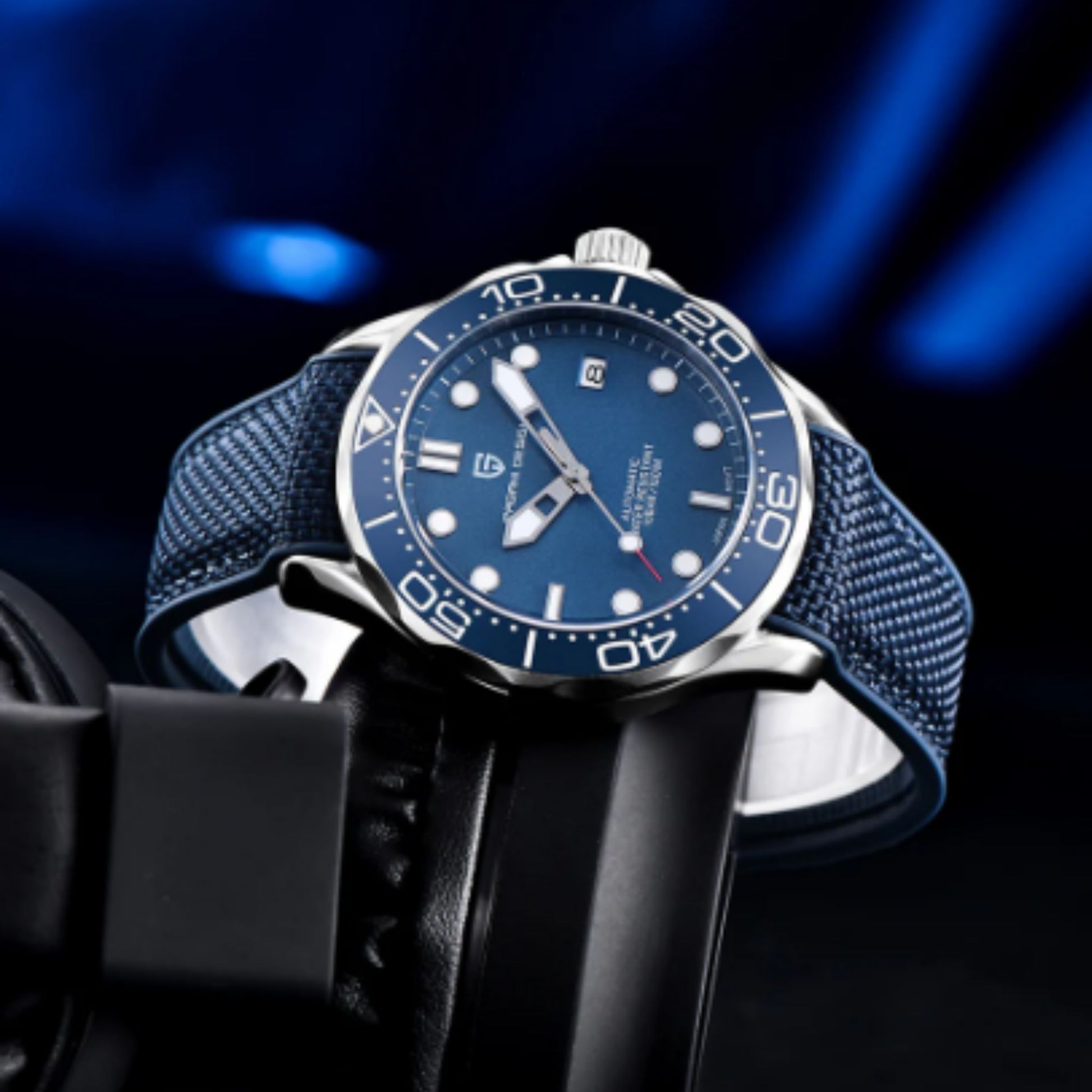 Pagani Design PD-1667 40mm Mens Automatic Waterproof Mechanical Watch with (Japanese NH-35 Movement) 007 Seamaster - Mesh Strap