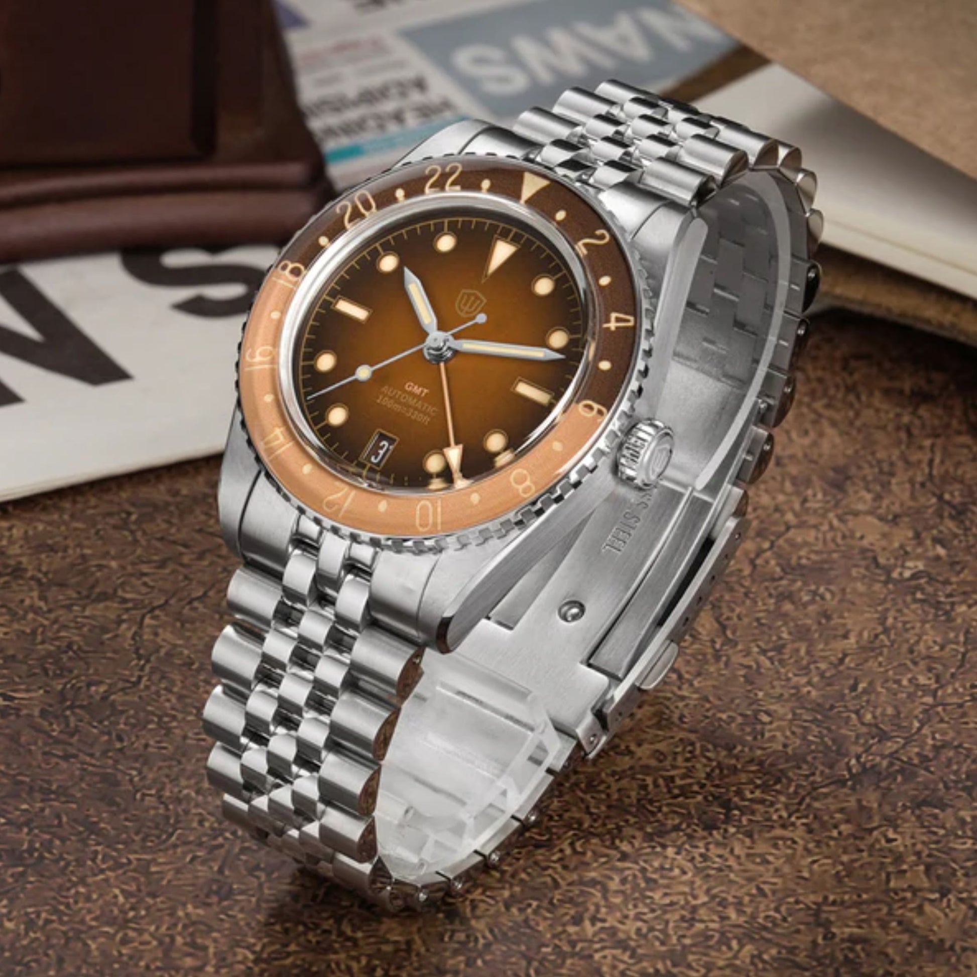 Watchdives WD6542 38mm GMT Men Watch