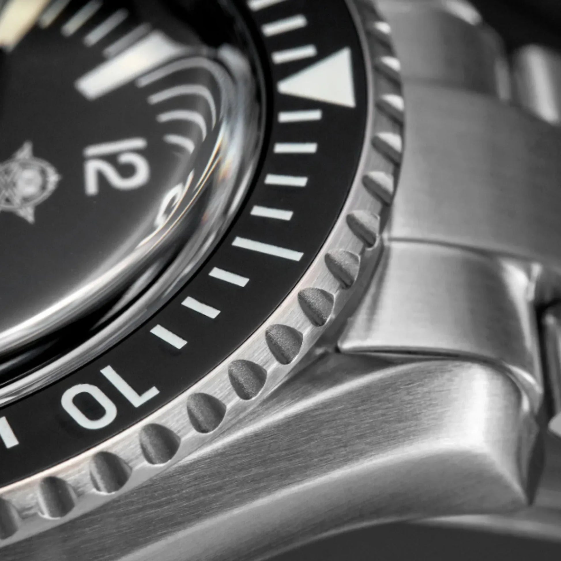 ADDIESDIVE Sharkmaster 300 Automatic Dive Watch AD2056 - DREAM WATCHES