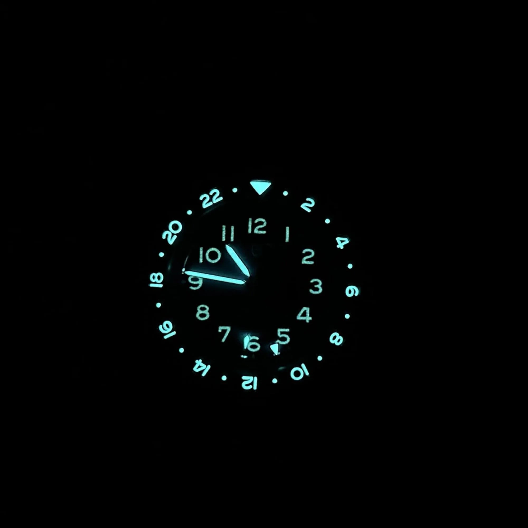 Pagani Design PD-1784 Men's Automatic Mechanical Watch NH34 Japanese Movement GMT Stainless Steel 200M Waterproof Business Watch 40mm - Blue Dial - DREAM WATCHES