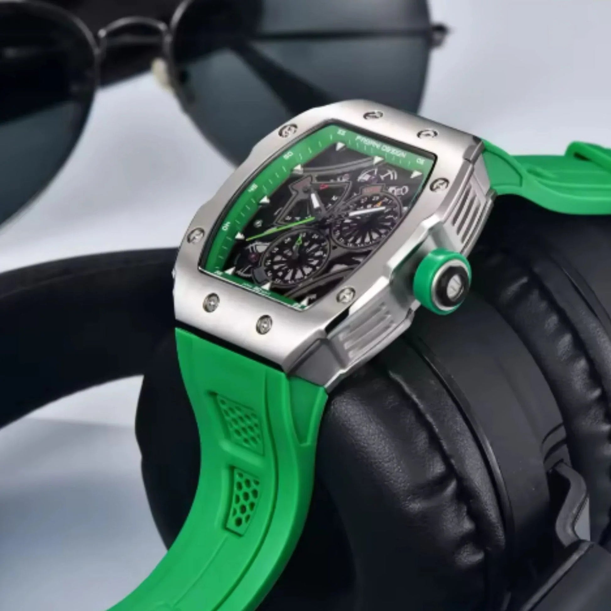 Pagani Design PD-YS012 Tonneau Watch Men's 41MM 50M Waterproof Fashion Quartz Japan VH88 Quartz Watch Fashion Sapphire Crystal Stainless Steel Luminous Business Watch - DREAM WATCHES