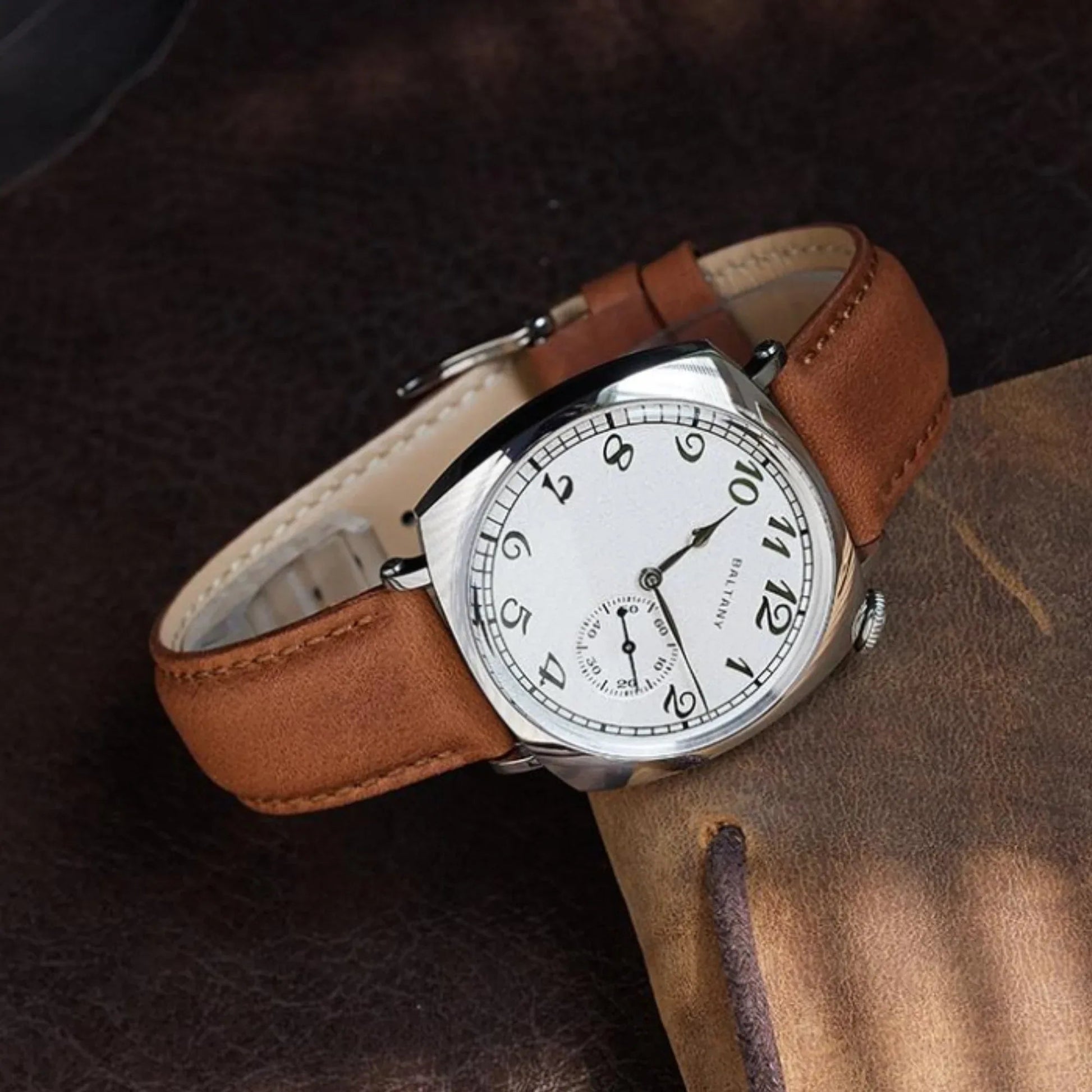 Retro American 1921 Cockeyed Dial Automatic Watch S4046 - White Dial - DREAM WATCHES