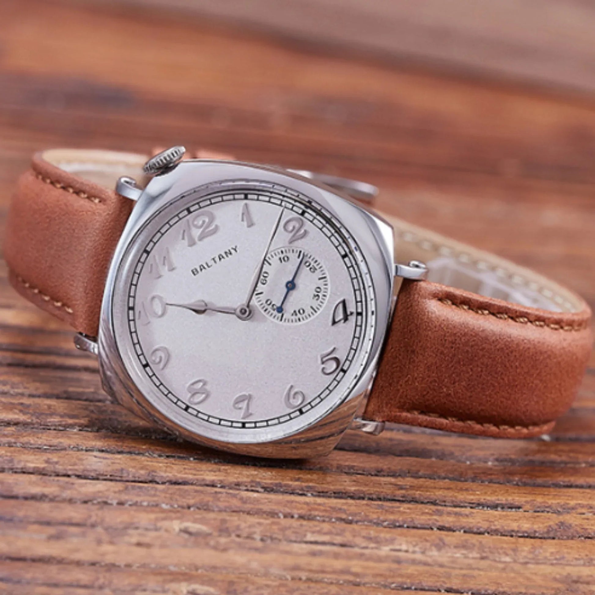 Retro American 1921 Cockeyed Dial Automatic Watch S4046 - White Dial - DREAM WATCHES