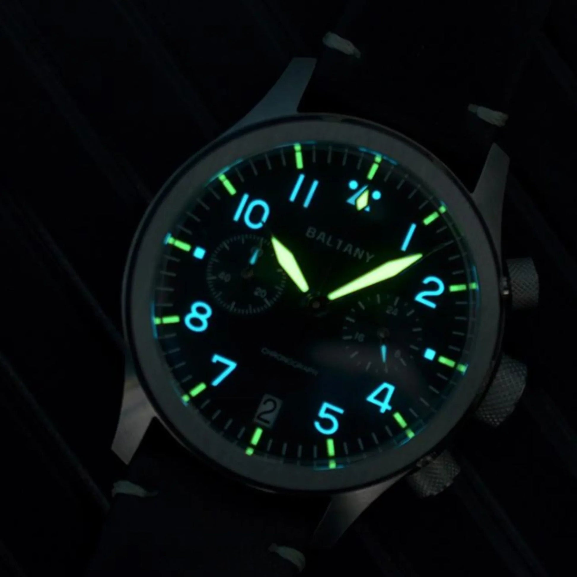 Retro Calendar Military Chronograph Pilot Watch S5057 - DREAM WATCHES