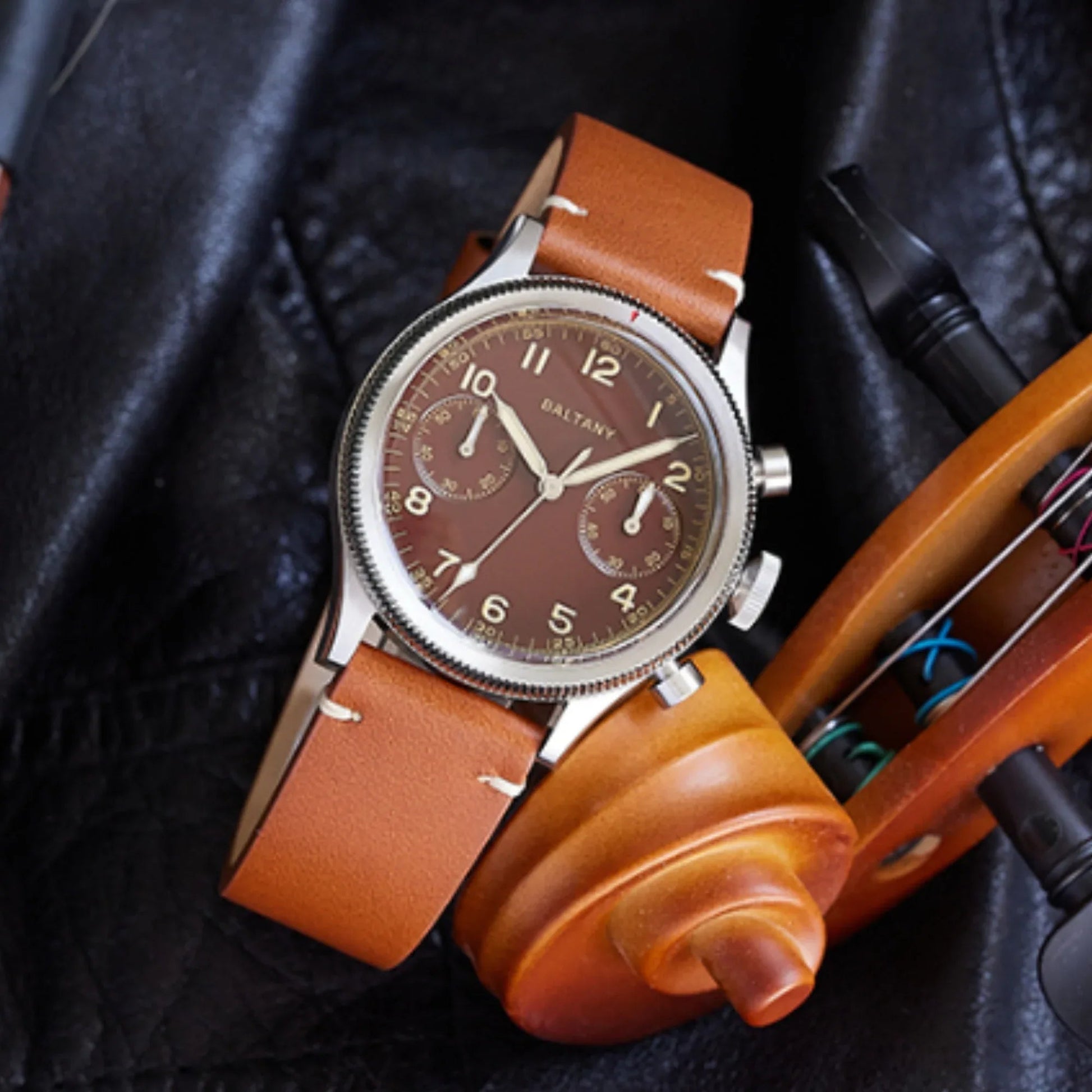 Rotating Bezel Quick Reset 6S21 Movement Affordable Chronograph S5054 - Brown Dial - DREAM WATCHES