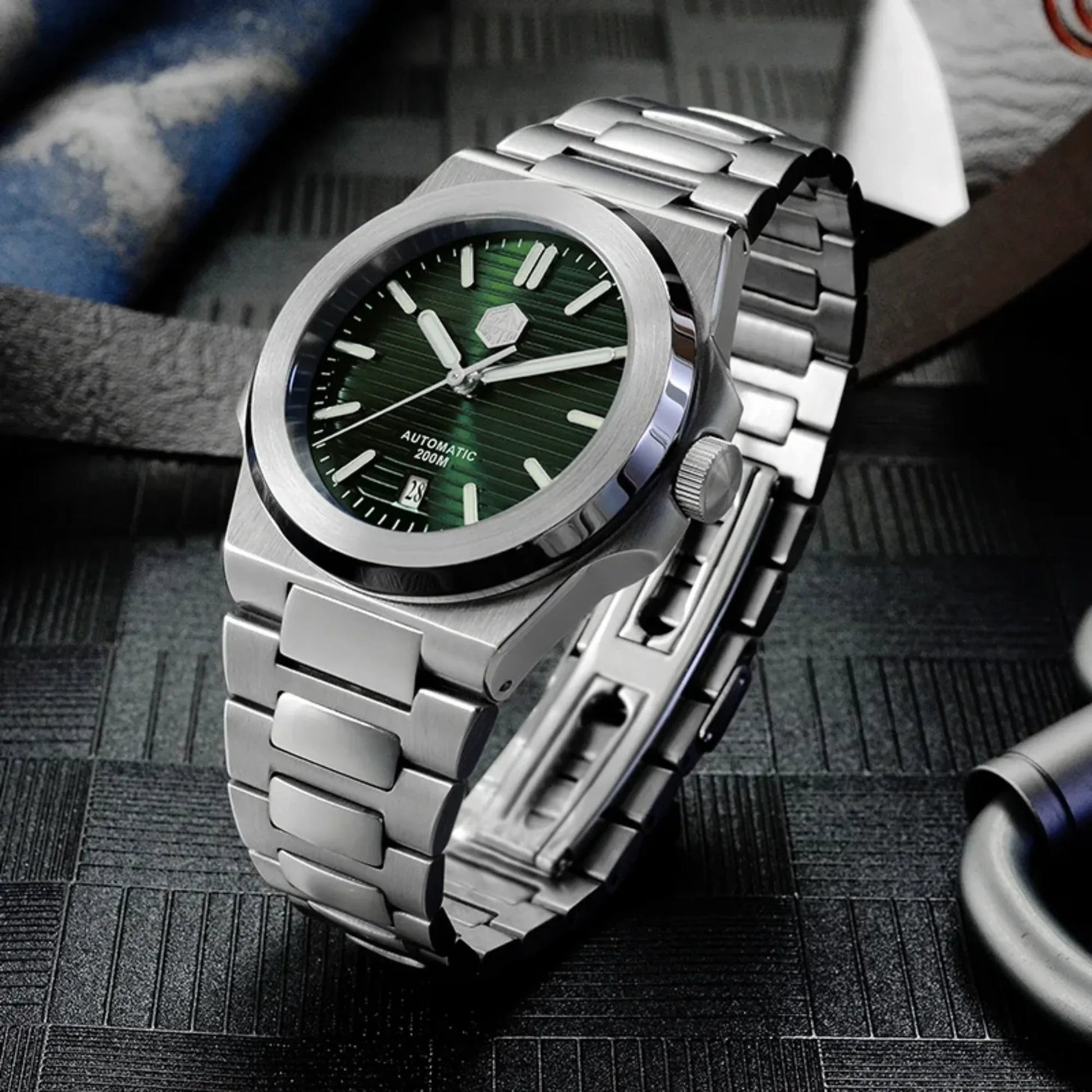 San Martin Diver Retro Luxury Men Watch SN076G V2 - Sunburst Green - DREAM WATCHES