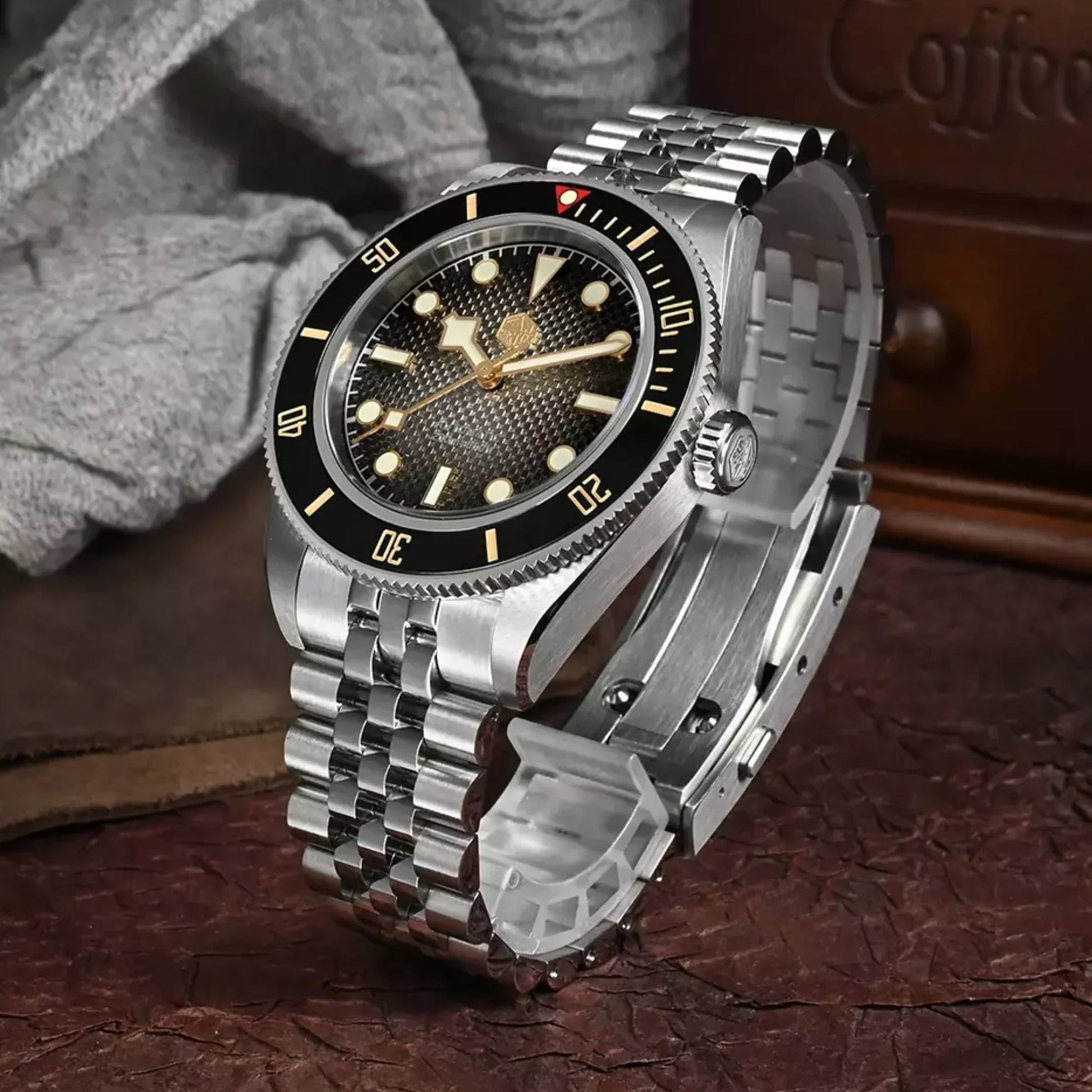San Martin New 40mm BB Diver Watch snowflake hands NH35 Automatic Mechanical Sapphire black /gray gradient grid dial SN0128-B - DREAM WATCHES