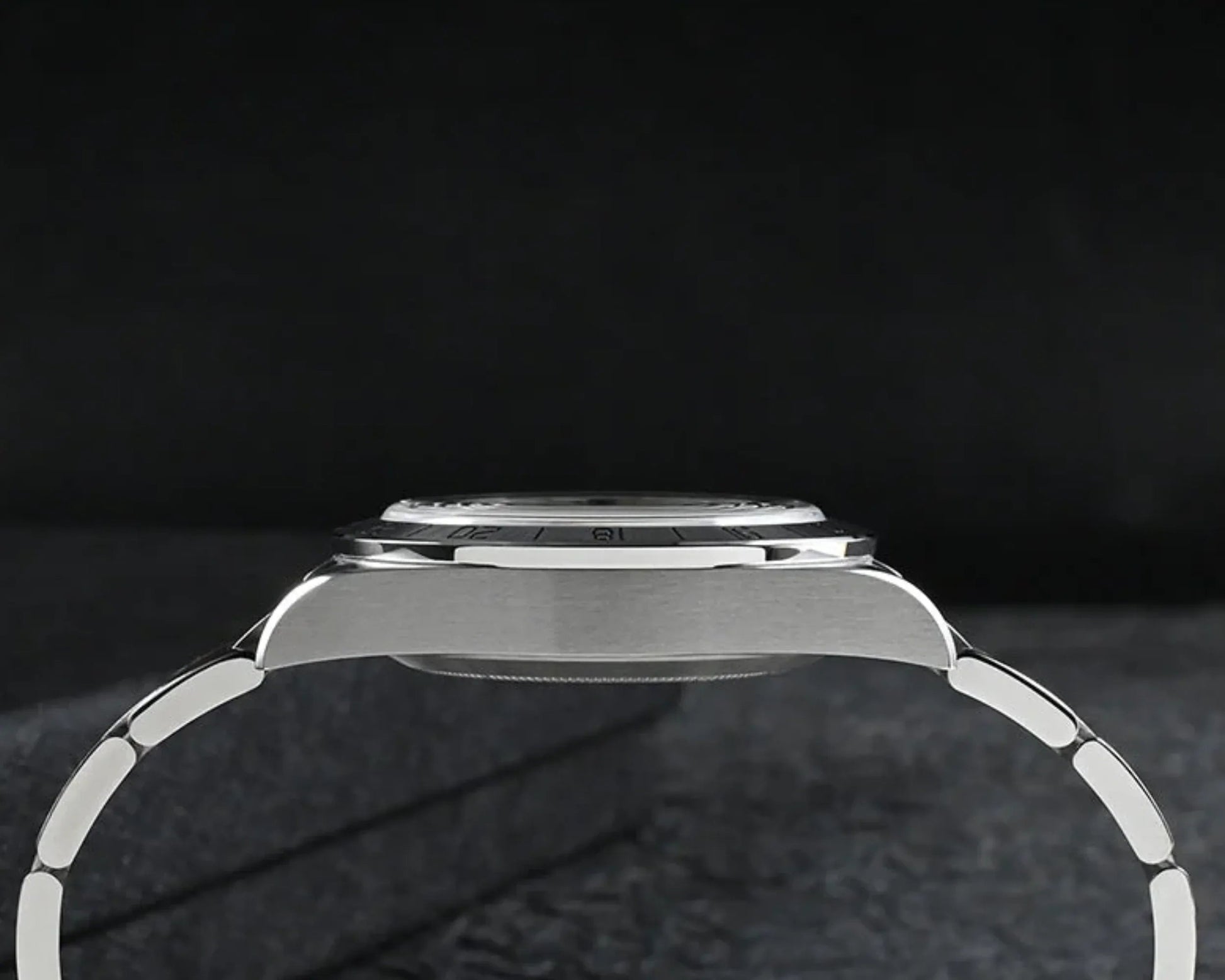 San Martin NH34 39mm BB GMT Watch SN0054GB - Black Dial - DREAM WATCHES