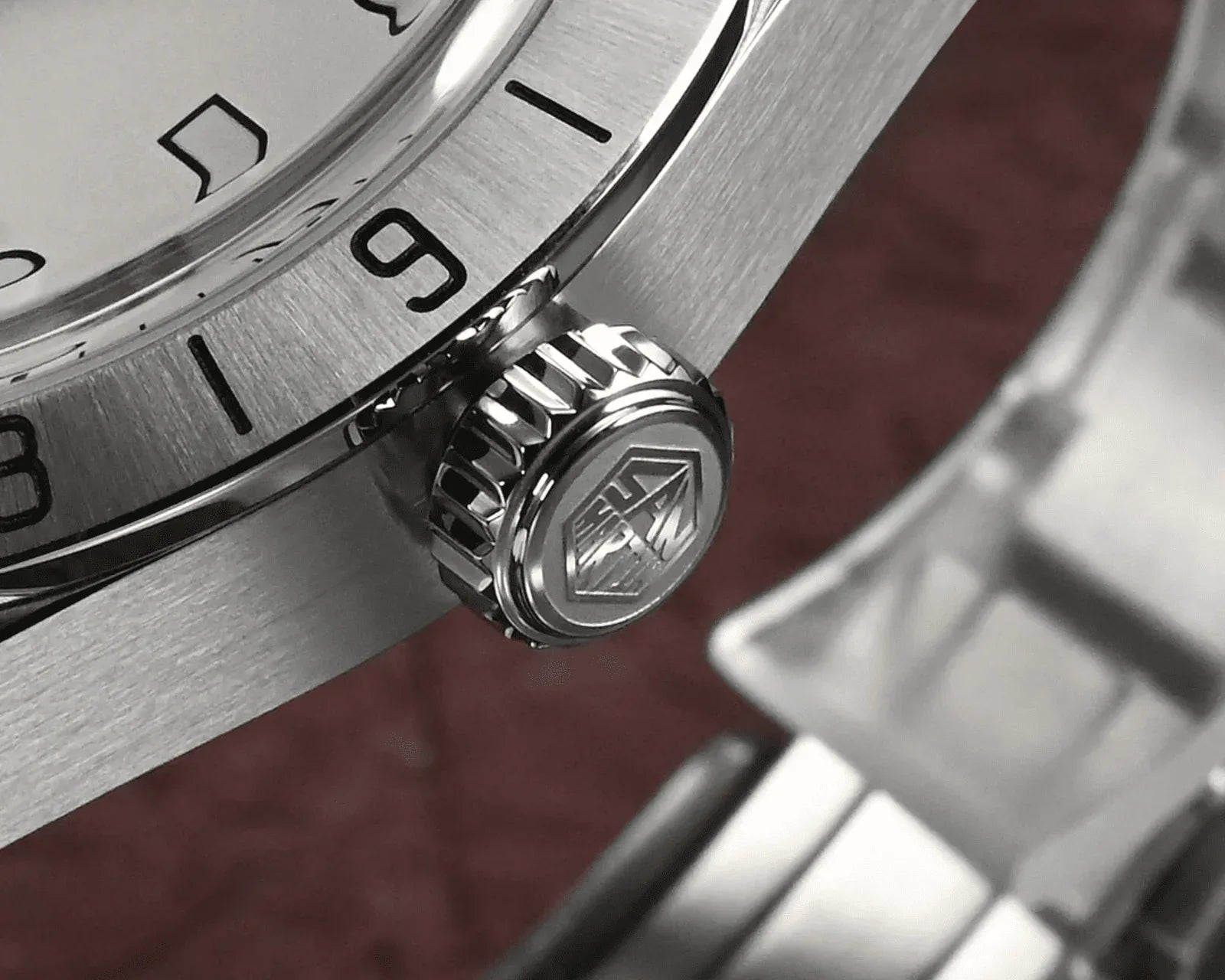 San Martin NH34 39mm BB GMT Watch SN0054GB - White Dial - DREAM WATCHES