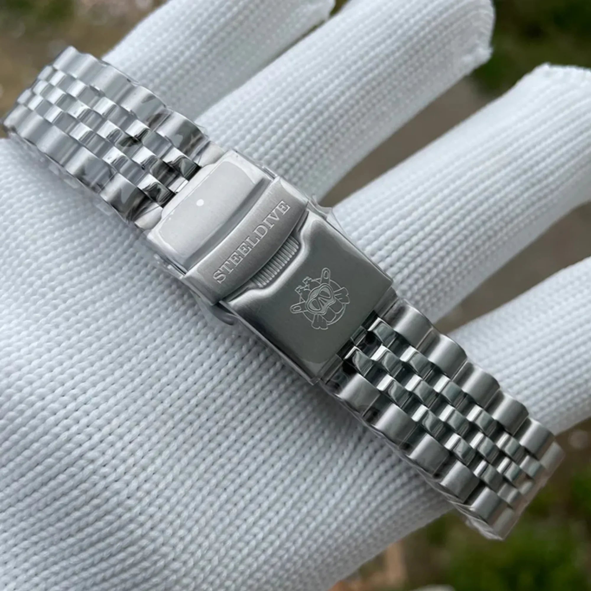 Steeldive SD1934 Vintage Diver Watch - Pink Dial With Jubilee Bracelet - DREAM WATCHES